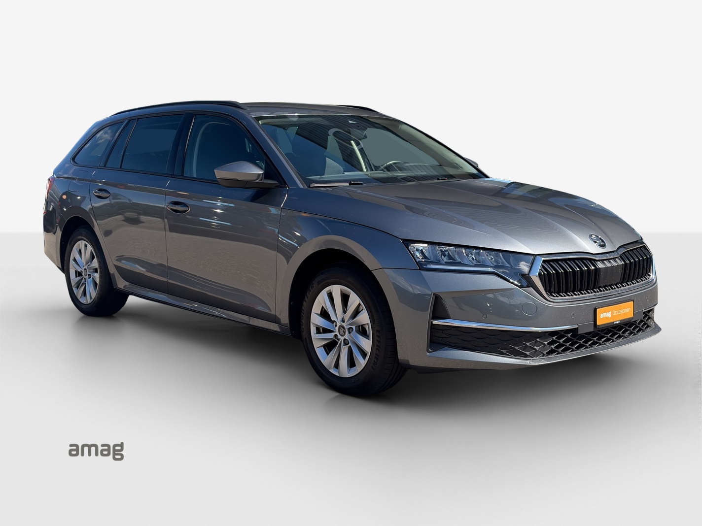 SKODA Octavia Combi 2.0 TDI DSG Selection-image-5