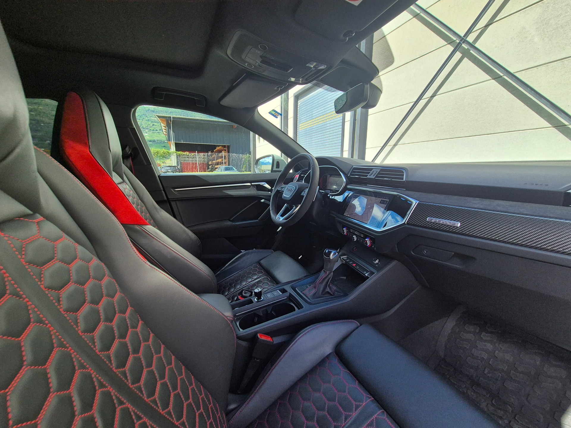 AUDI RS Q3 Sportback quattro S tronic-image-5