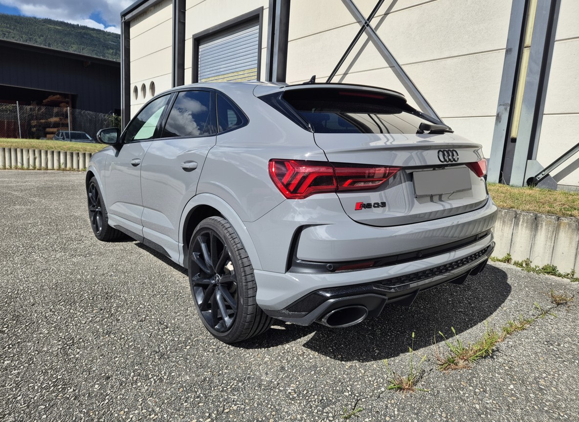 AUDI RS Q3 Sportback quattro S tronic-image-3