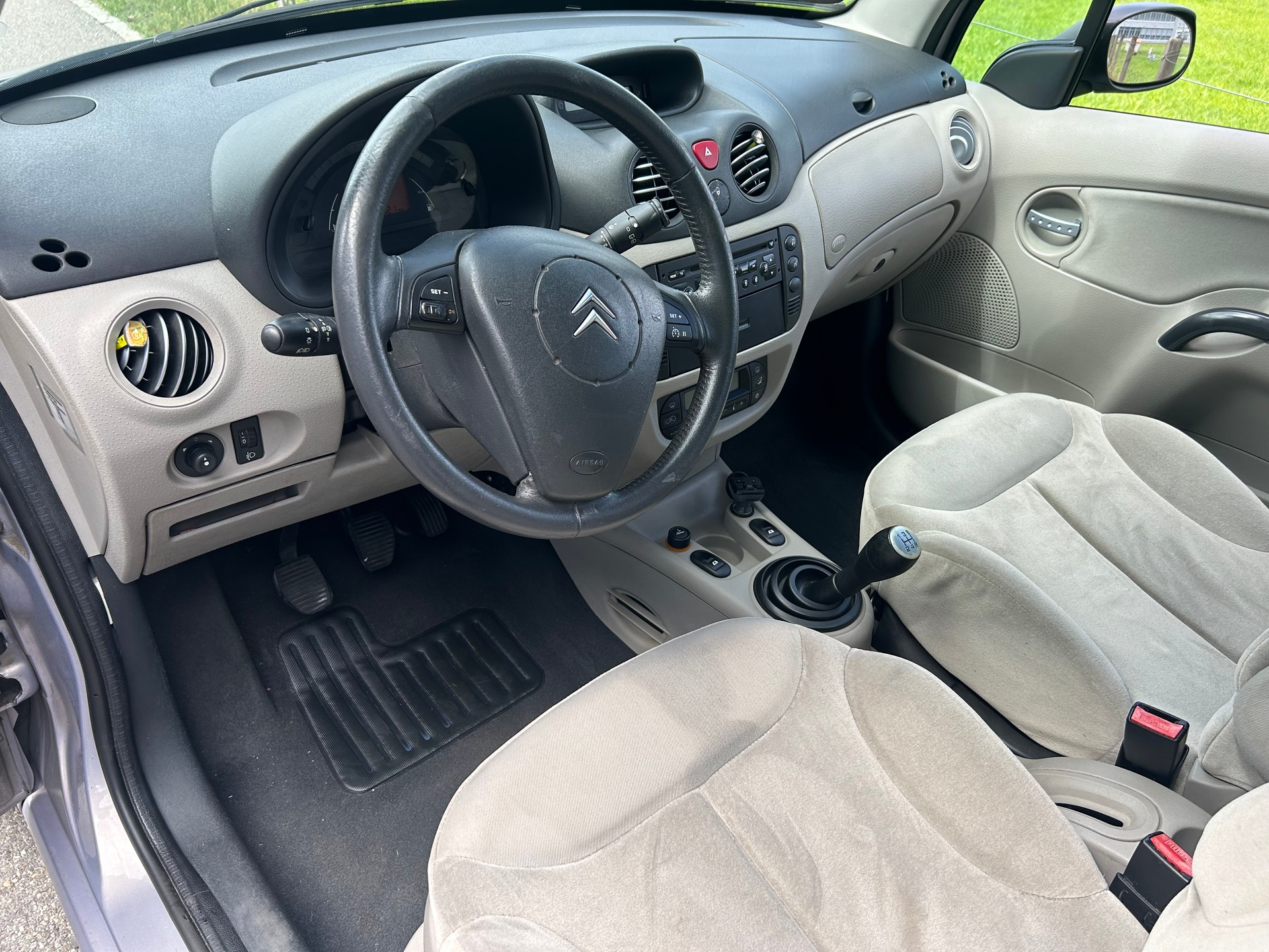 CITROEN C3 1.6i 16V Exclusive-image-6
