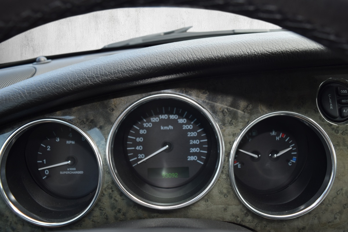 JAGUAR XKR S/C-image-12
