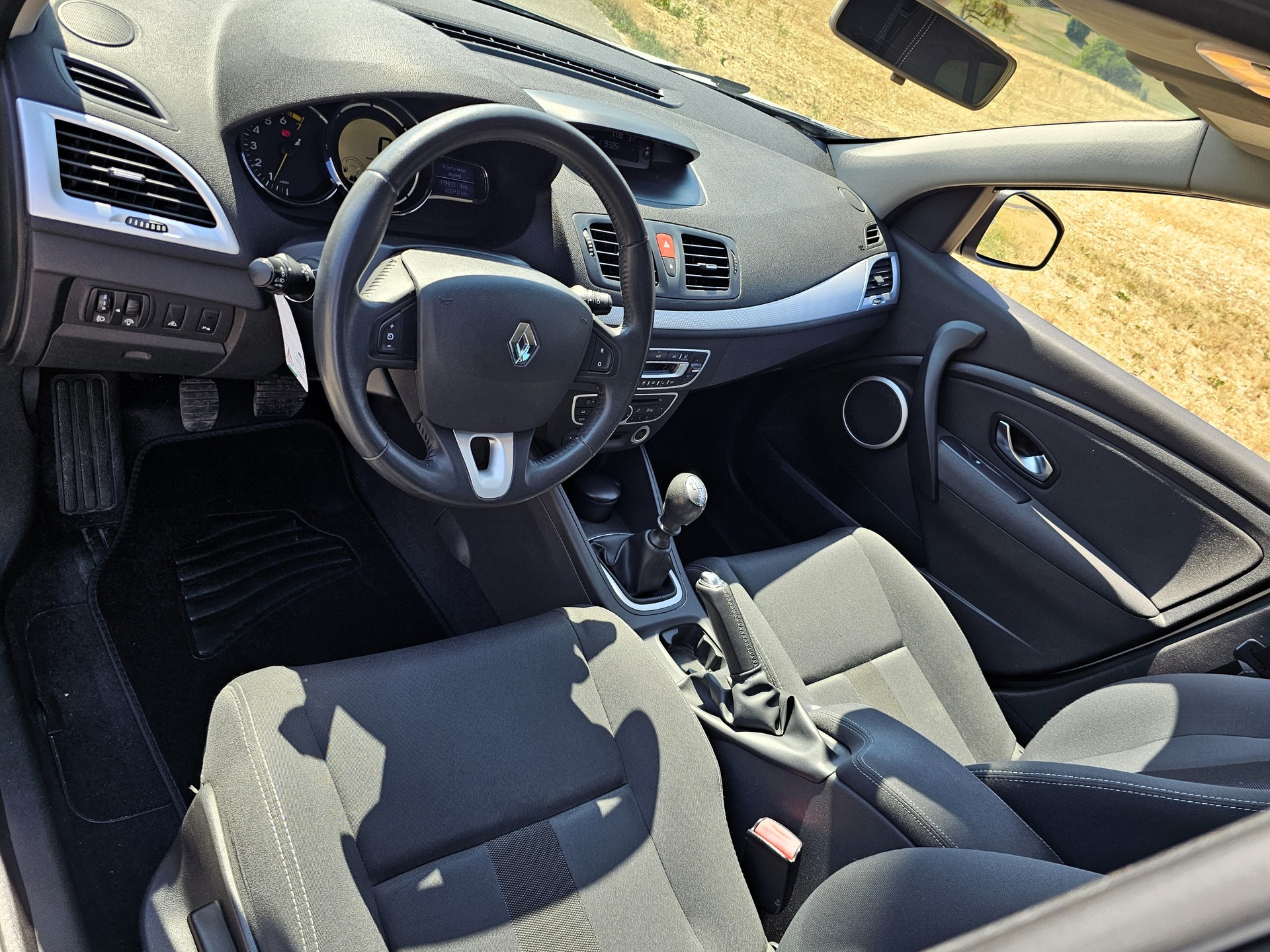 RENAULT Mégane 2.0 16V Turbo Dynamique-image-8