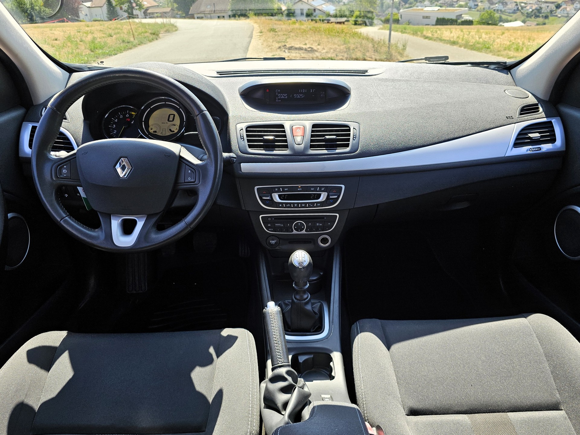 RENAULT Mégane 2.0 16V Turbo Dynamique-image-10