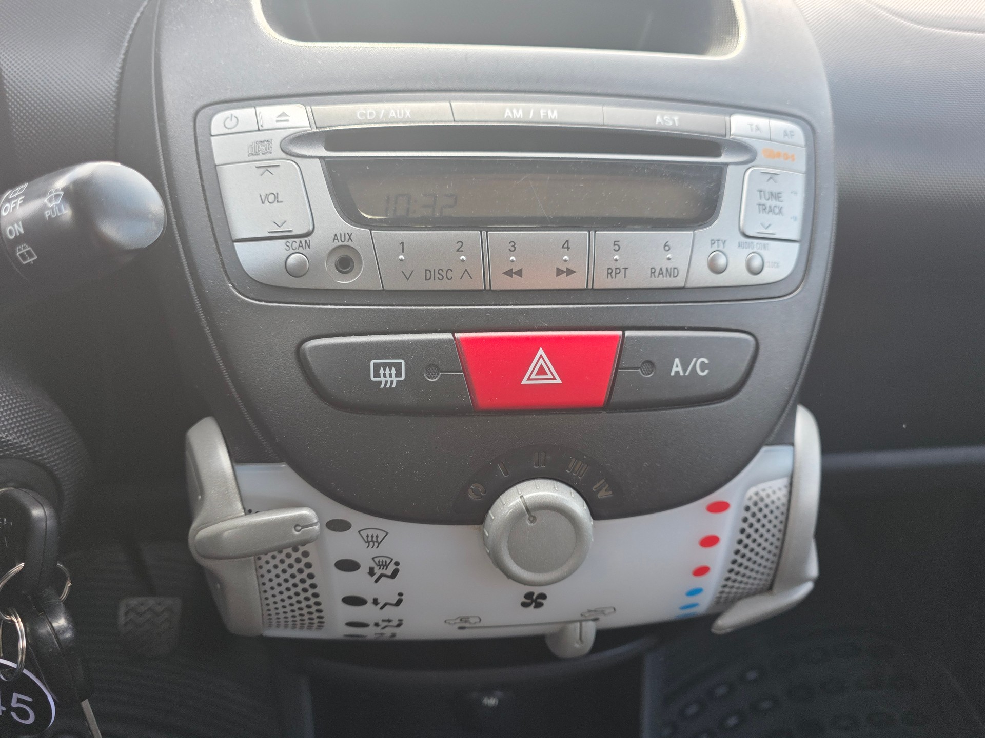 PEUGEOT 107 1.0 Active BMP5-image-9