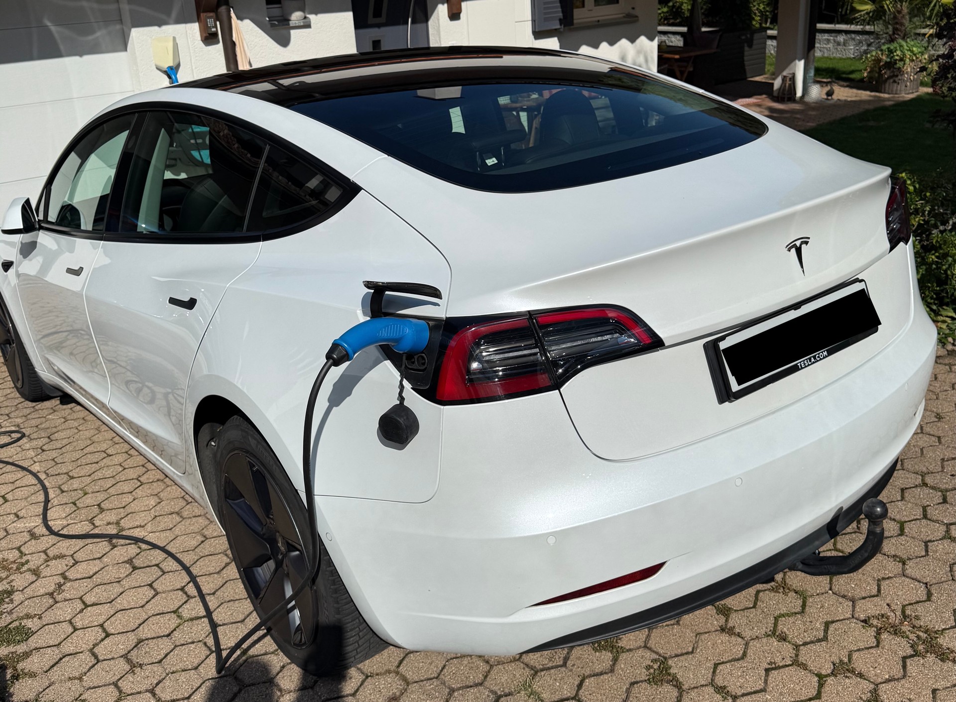 TESLA RWD-image-4