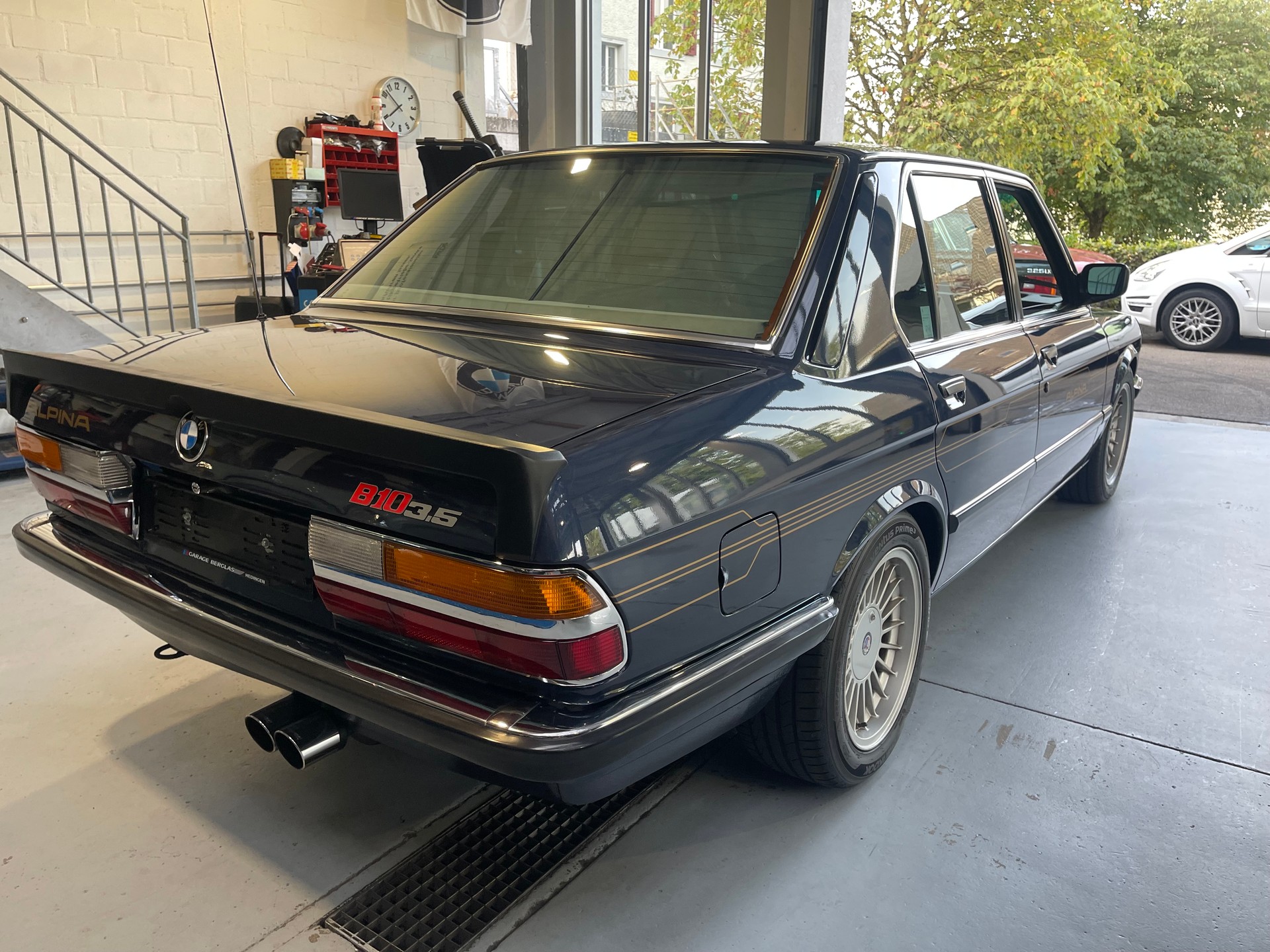 BMW-ALPINA B10-image-5