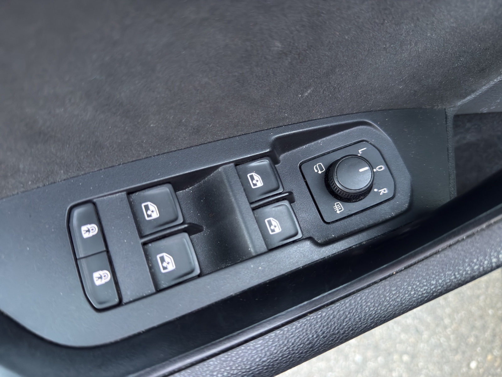 SKODA Kodiaq 2.0 TDI SCR SportLine 4x4 DSG-image-25