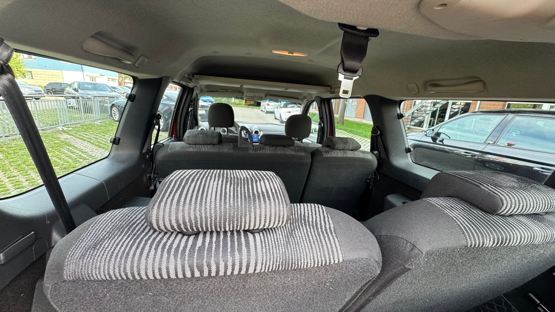 DACIA Logan 1.5 dCi Lauréate-image-9