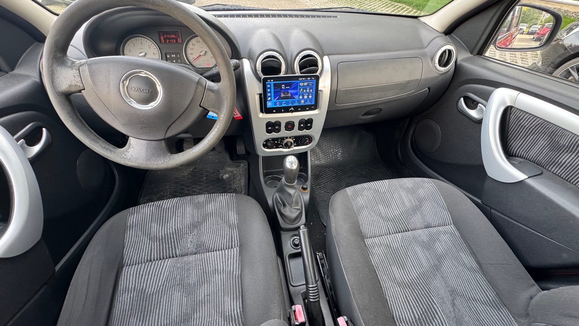 DACIA Logan 1.5 dCi Lauréate-image-7