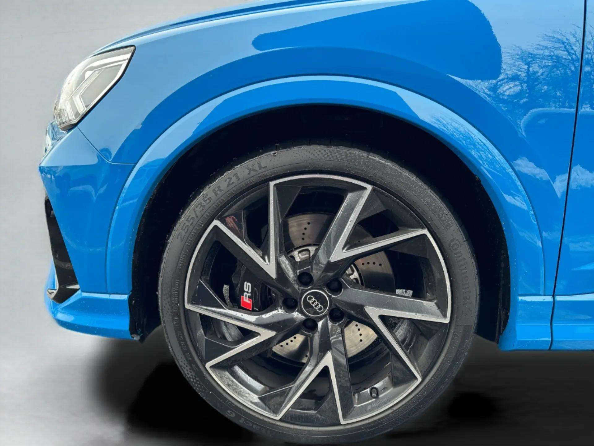 AUDI RS Q3 Sportback quattro S tronic-image-9