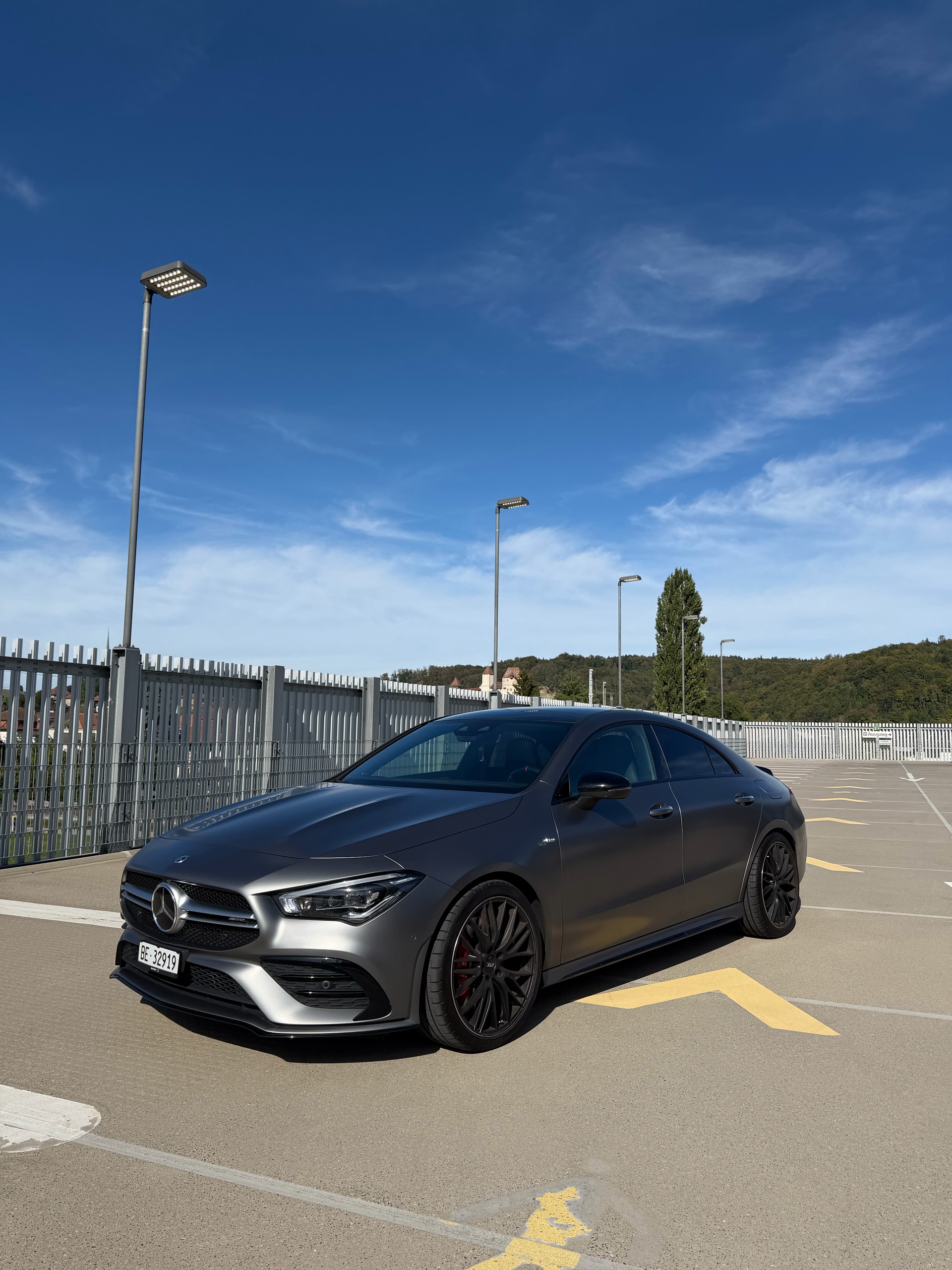 MERCEDES-BENZ CLA 35 AMG 4matic 7G-DCT *Grau Matt*-image-0