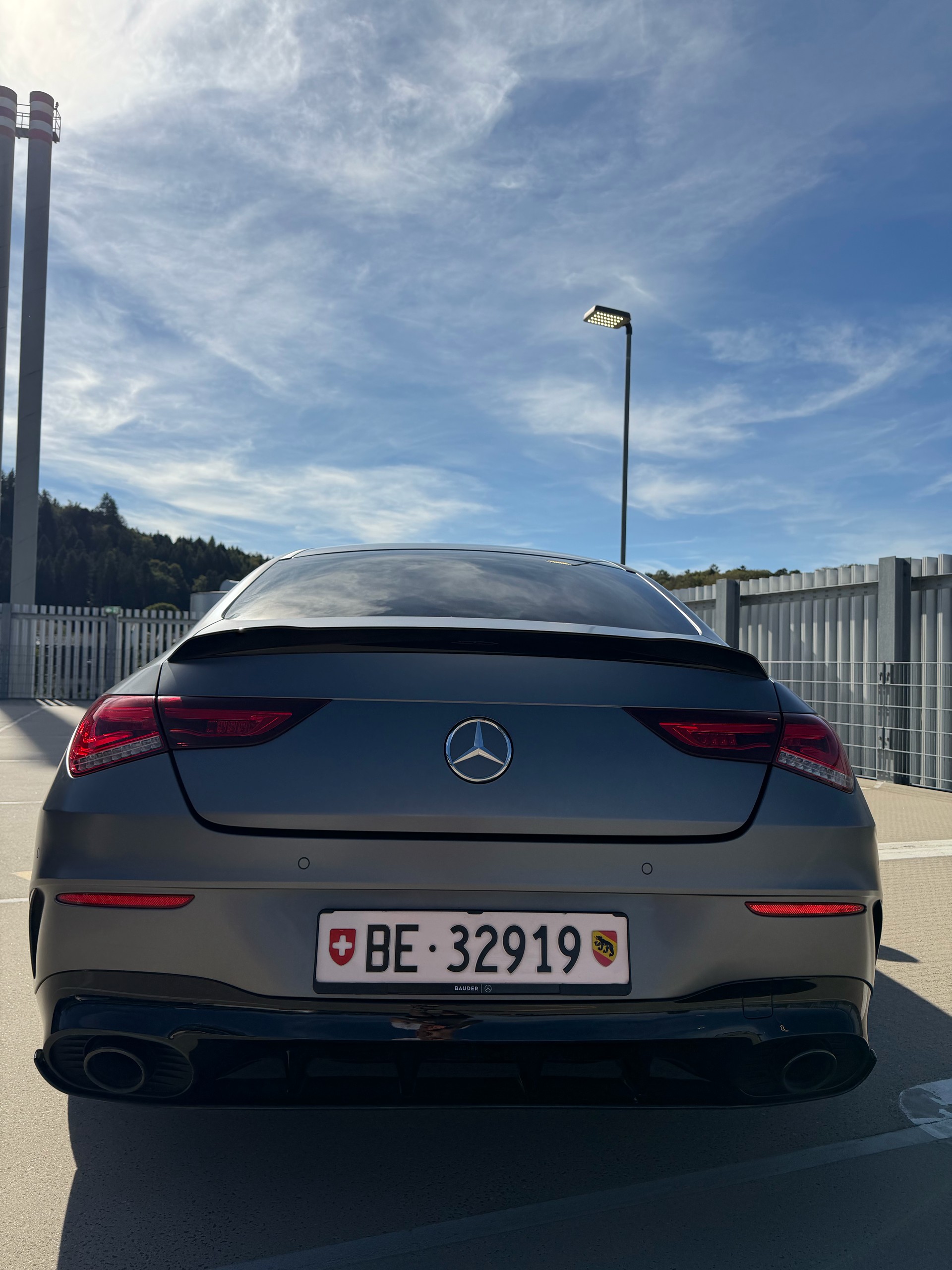 MERCEDES-BENZ CLA 35 AMG 4matic 7G-DCT *Grau Matt*-image-3