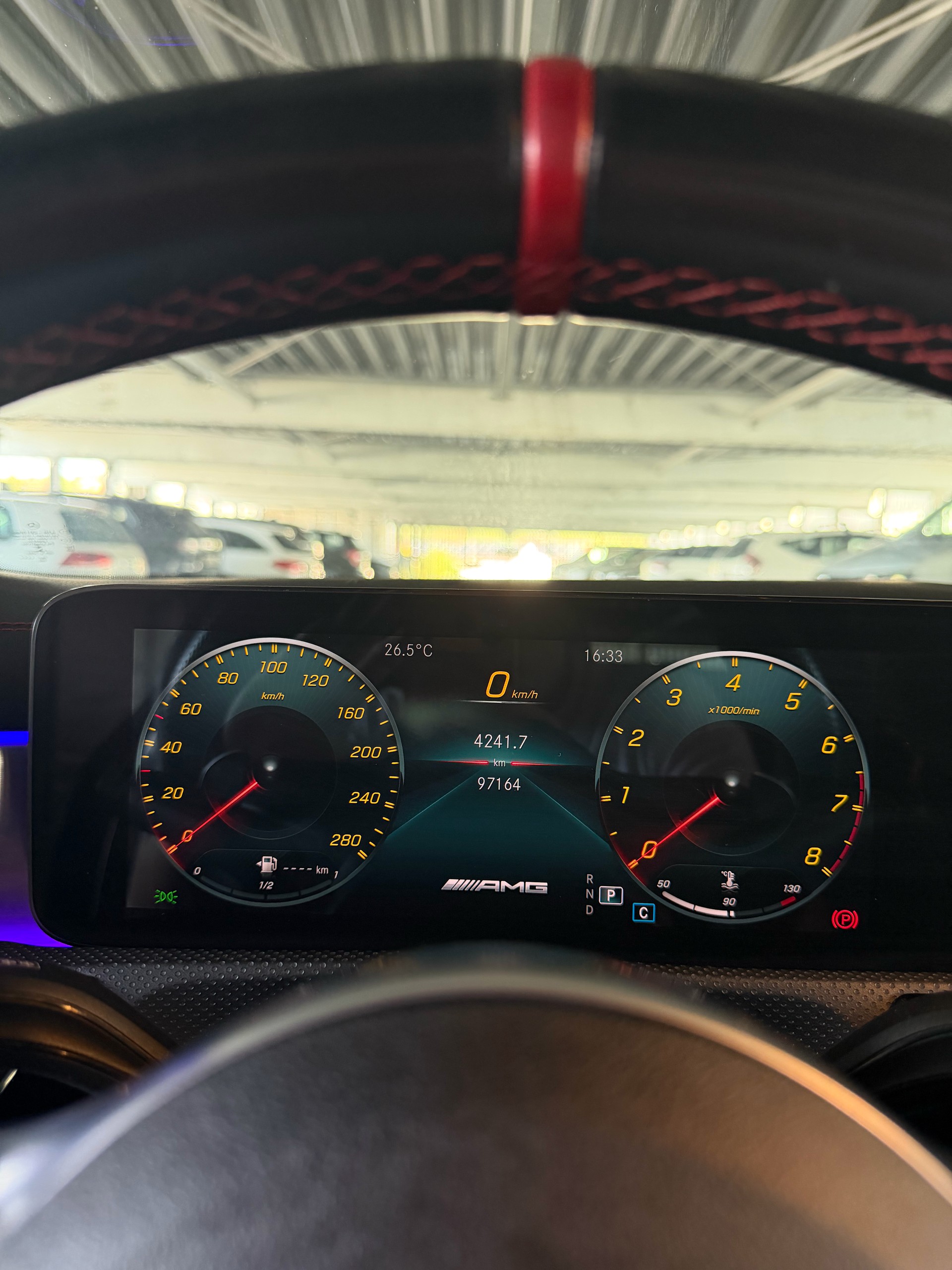 MERCEDES-BENZ CLA 35 AMG 4matic 7G-DCT *Grau Matt*-image-9