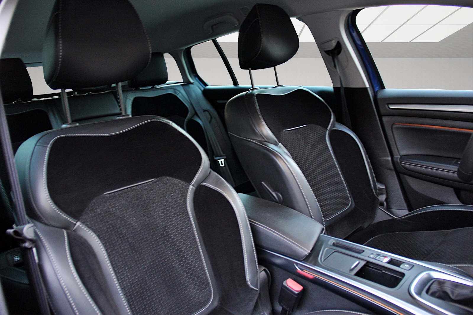 RENAULT Mégane Grandtour 1.5 dCi GT Line EDC-image-13