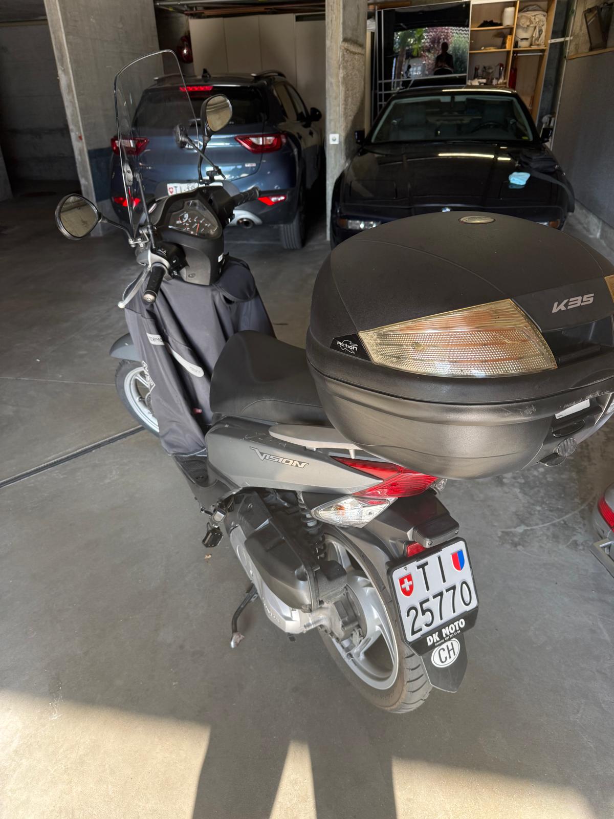 HONDA NSC Vision 110 16''-showroom-element-2