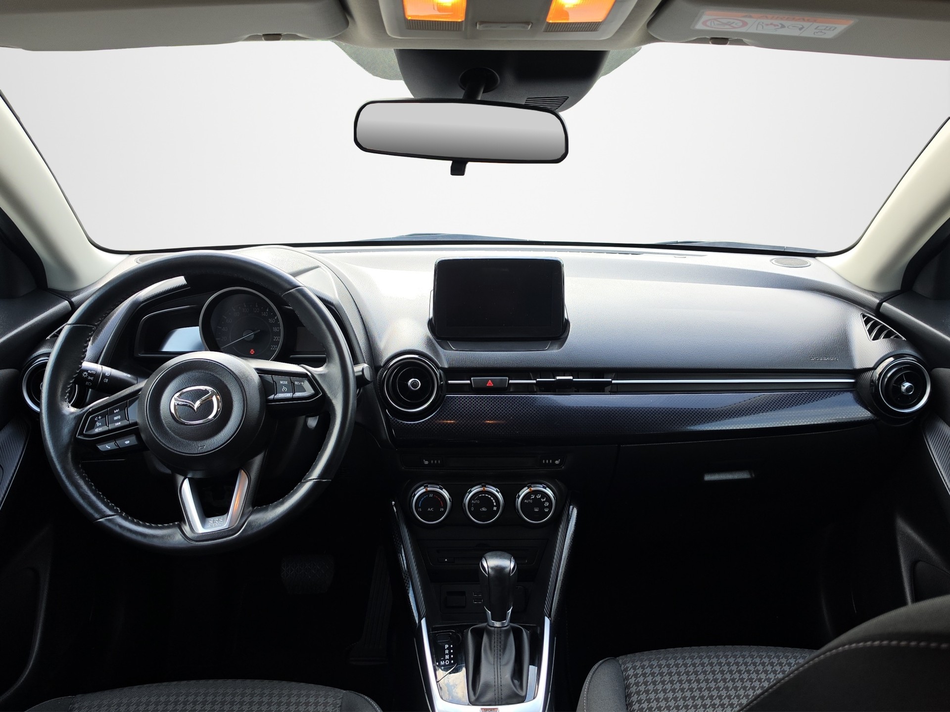 MAZDA 2 SKYACTIV-G 90 Ambition Plus Automat-image-12