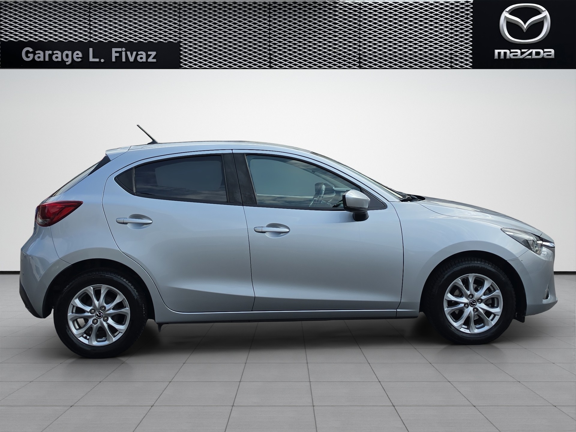 MAZDA 2 SKYACTIV-G 90 Ambition Plus Automat-image-4
