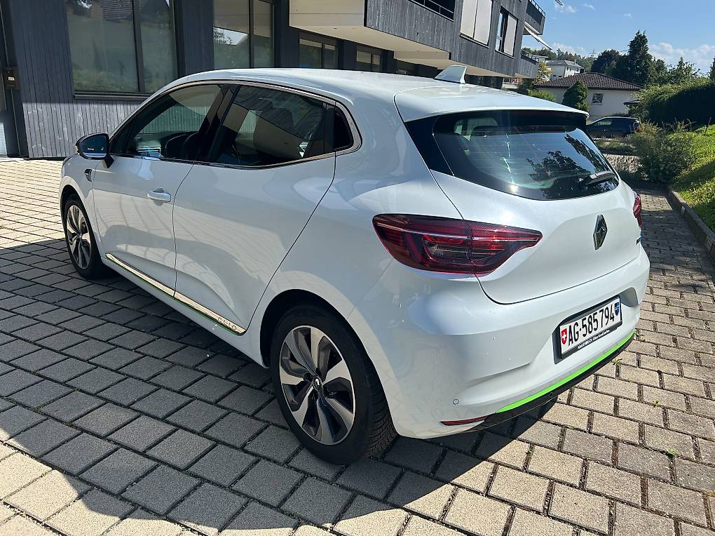 RENAULT CLIO-image-4