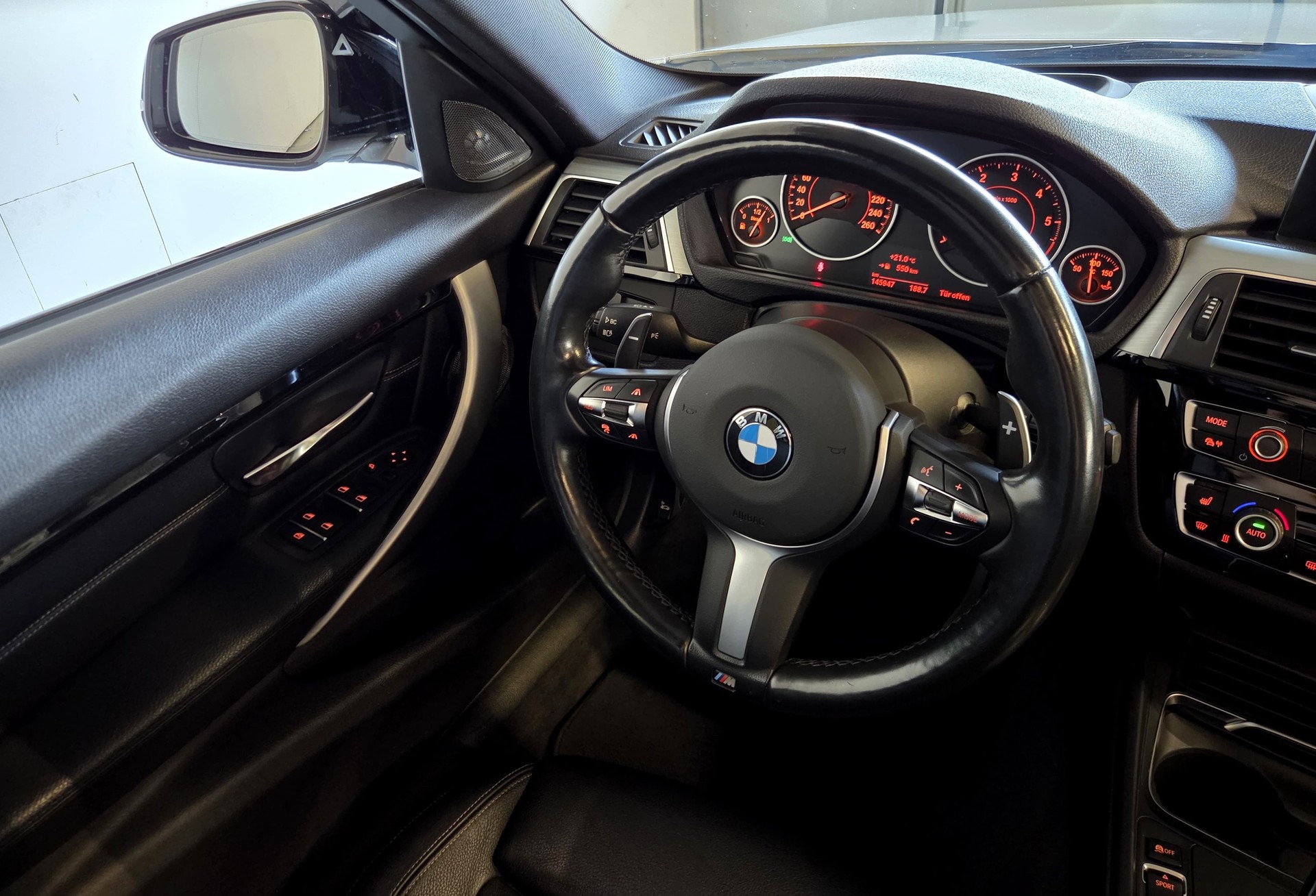 BMW 335d xDrive-image-3