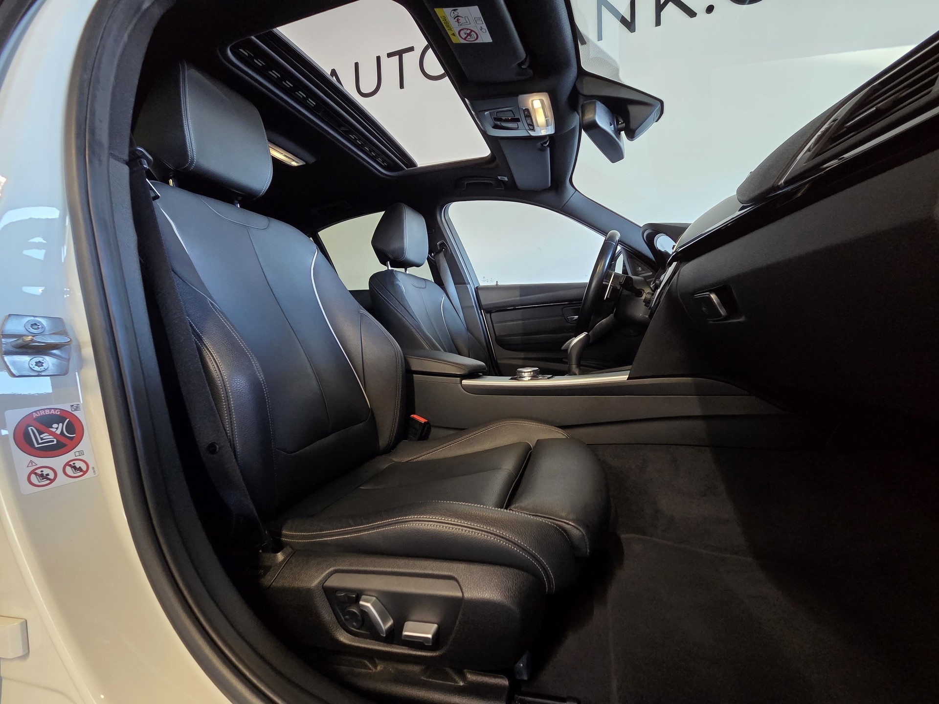 BMW 335d xDrive-image-2