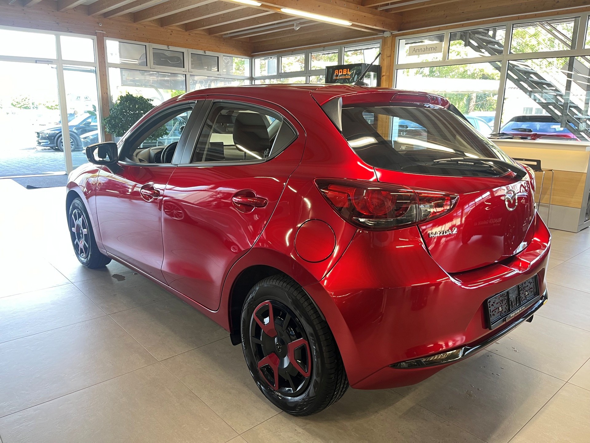 MAZDA 2 SKYACTIV-G 90 Center-Line Automat-image-6