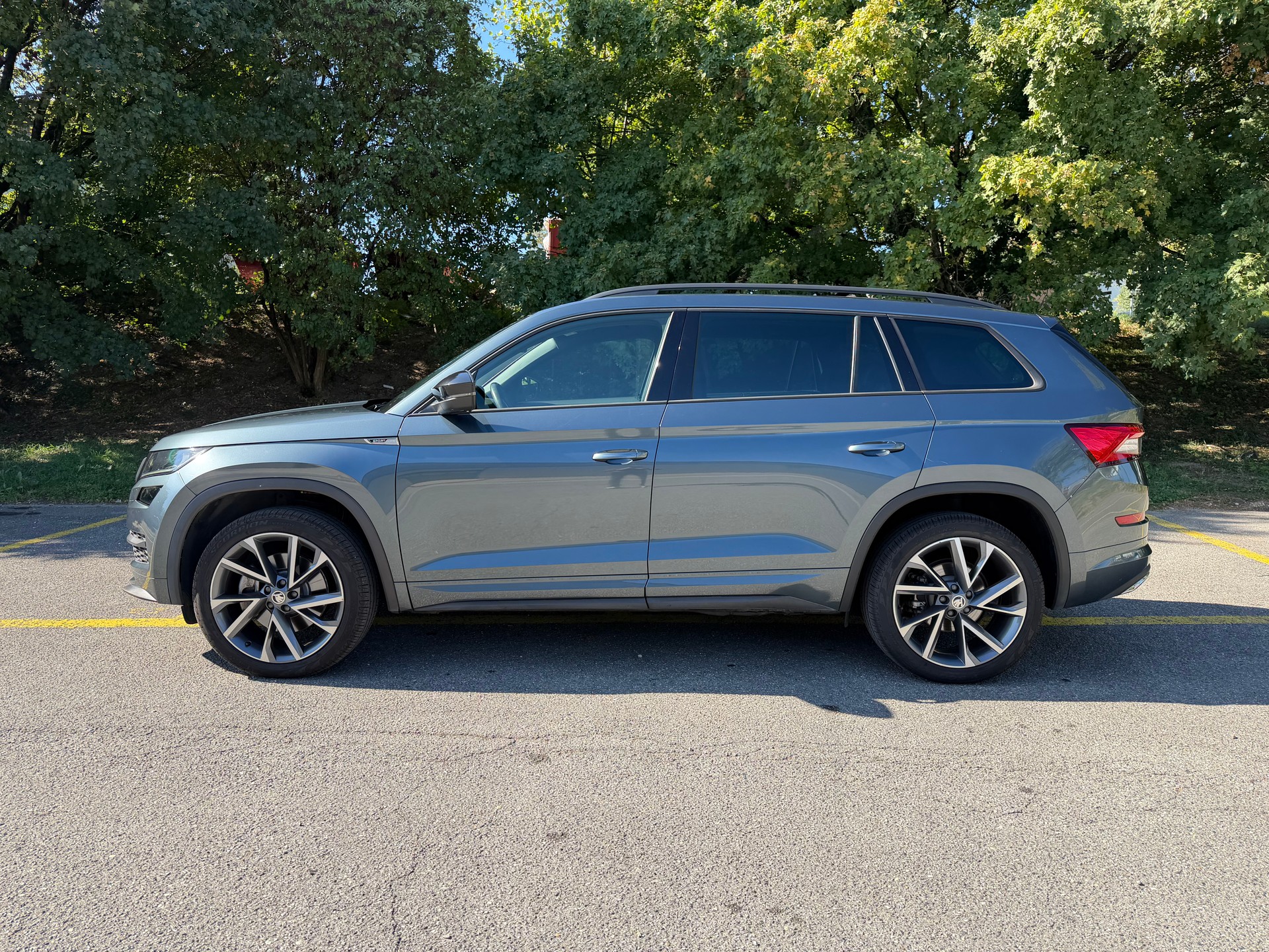 SKODA Kodiaq 2.0 TSI 4x4 Sport Line-image-5
