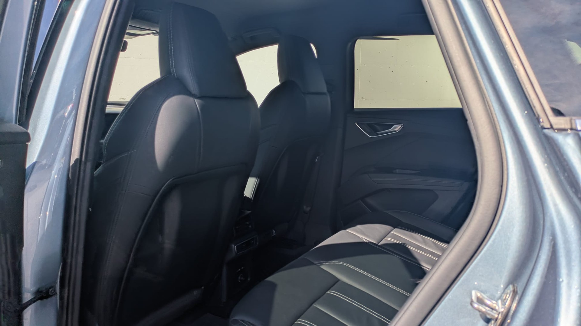 AUDI Q4 e-tron 50 quattro-image-8