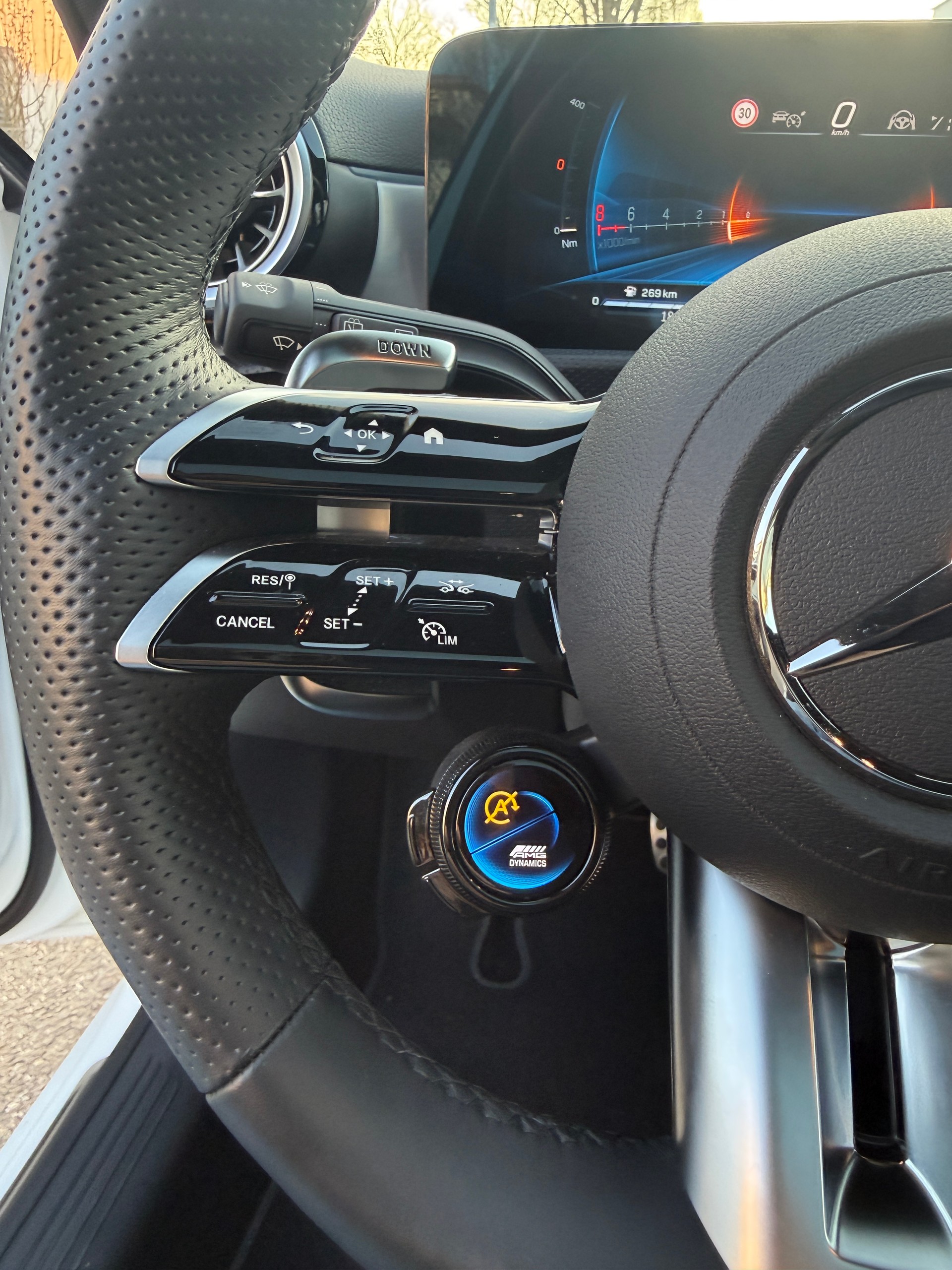 MERCEDES-BENZ AMG 35 4MATIC 8G-DCT*EL. PANORAMA-GLASSCHIEBEDACH-image-11