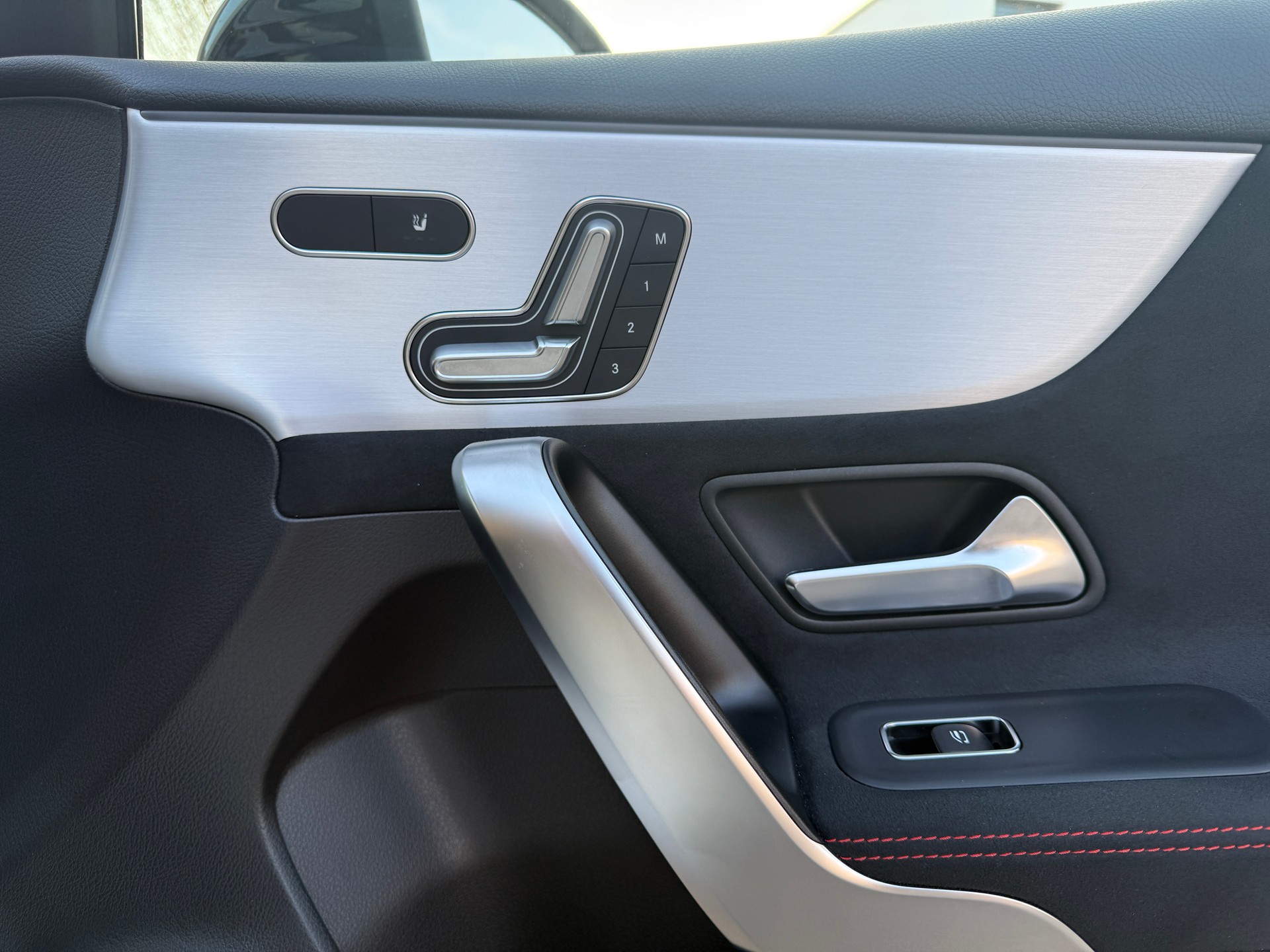 MERCEDES-BENZ AMG 35 4MATIC 8G-DCT*EL. PANORAMA-GLASSCHIEBEDACH-image-15