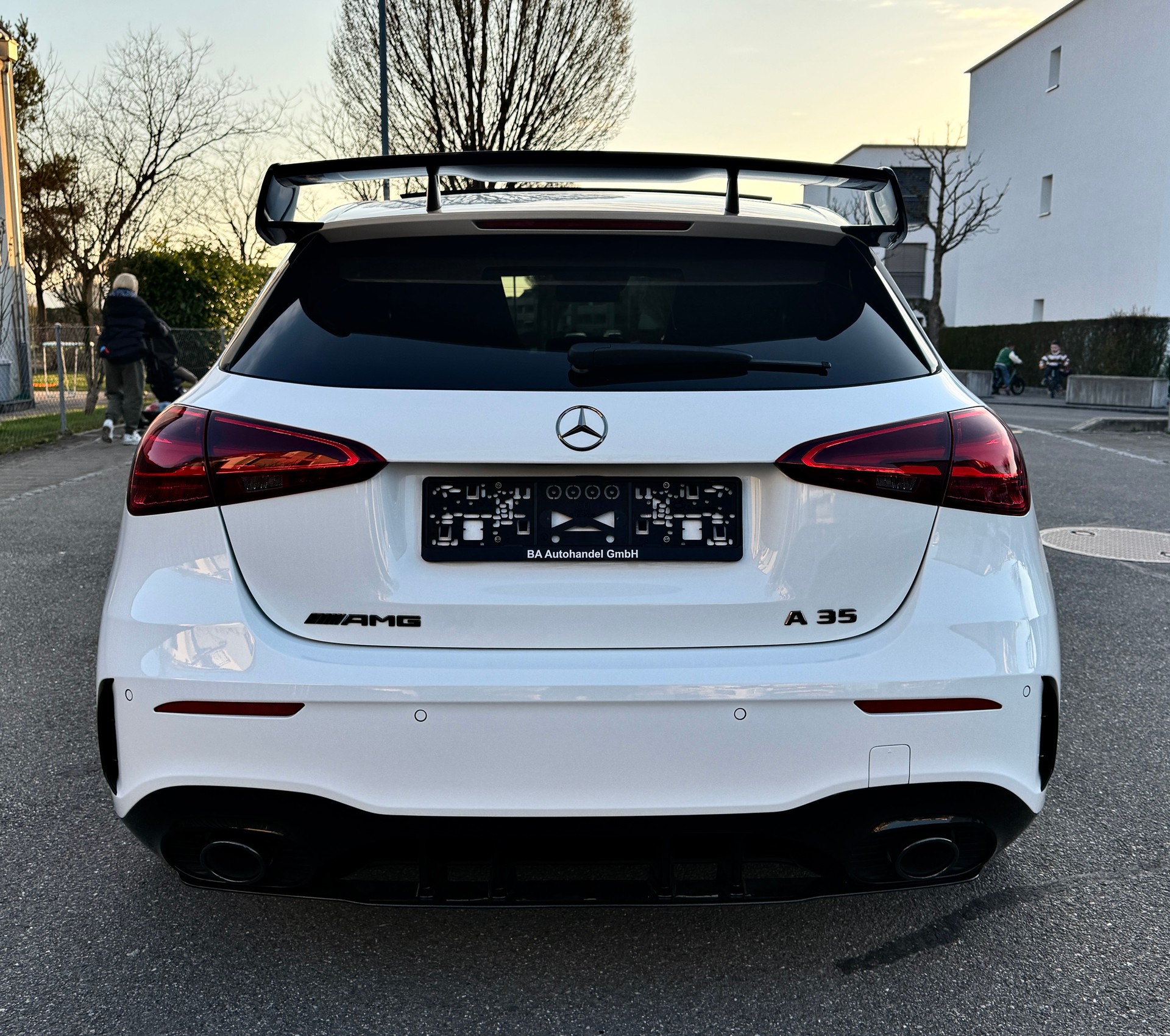 MERCEDES-BENZ AMG 35 4MATIC 8G-DCT*EL. PANORAMA-GLASSCHIEBEDACH-image-4