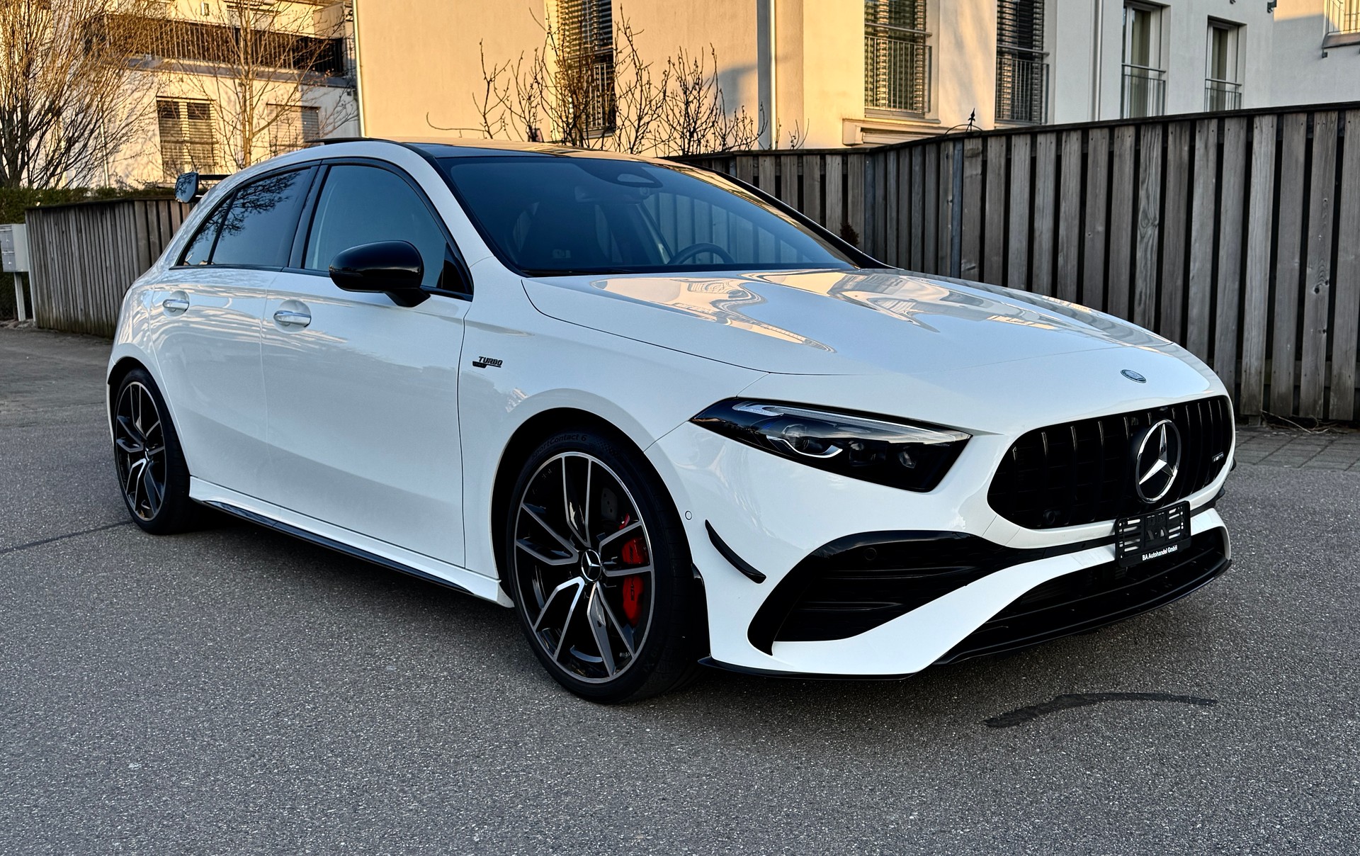 MERCEDES-BENZ AMG 35 4MATIC 8G-DCT*EL. PANORAMA-GLASSCHIEBEDACH-image-0