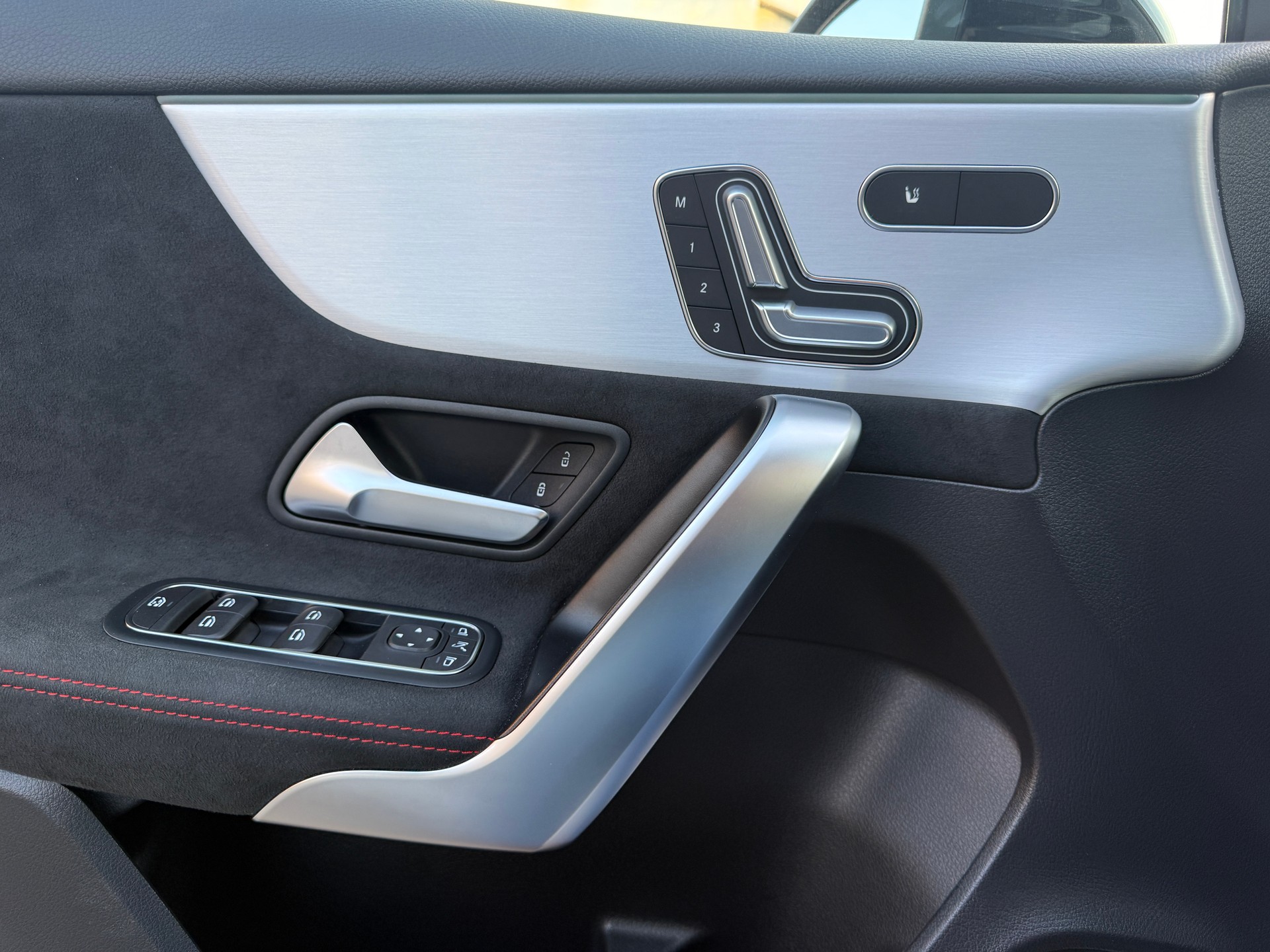 MERCEDES-BENZ AMG 35 4MATIC 8G-DCT*EL. PANORAMA-GLASSCHIEBEDACH-image-14