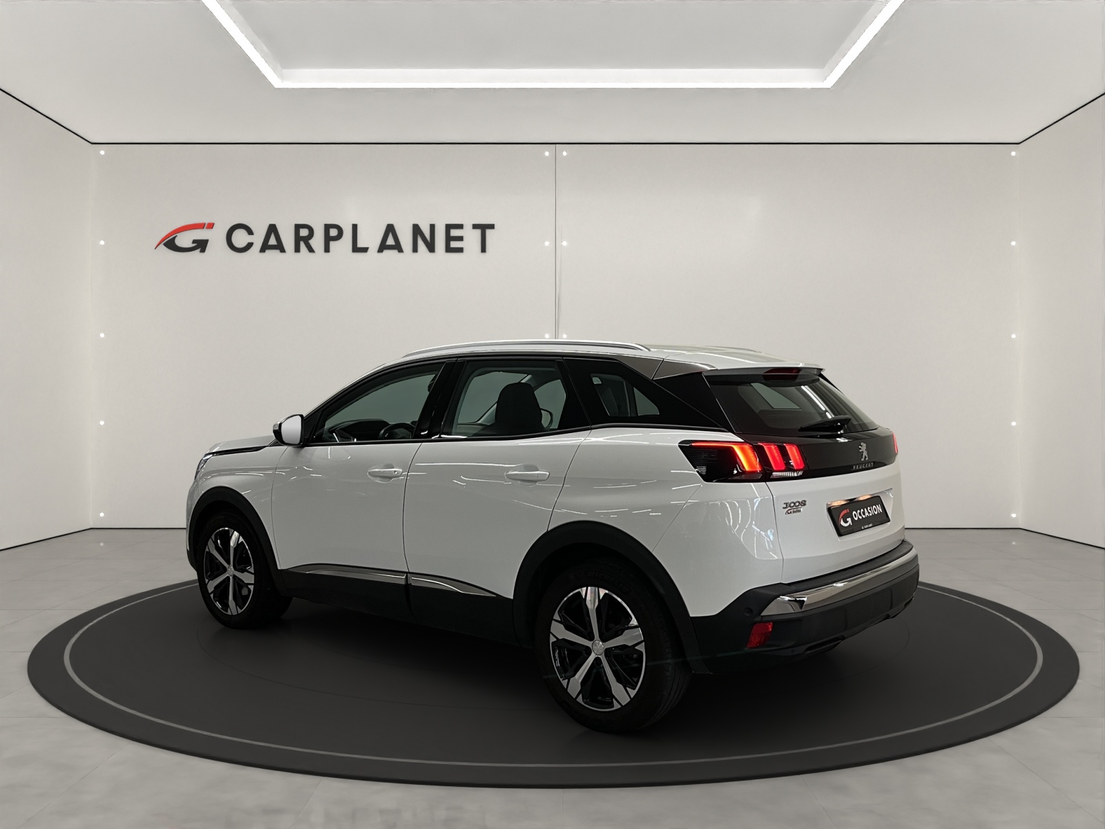 PEUGEOT 3008 1.5 BlueHDi Allure-image-3