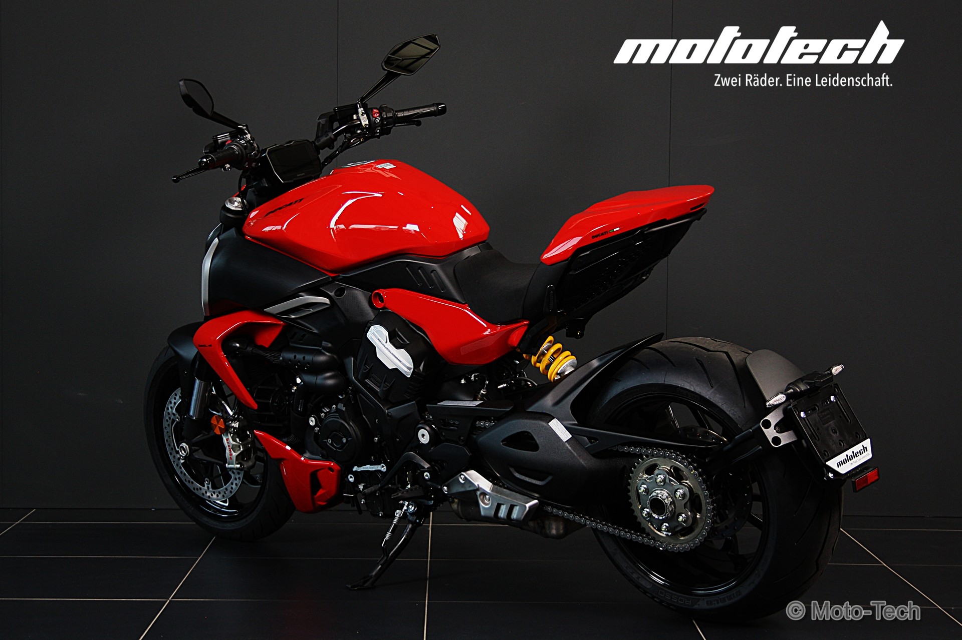 DUCATI Diavel V4 / 4 JAHRE GARANTIE-showroom-element-3