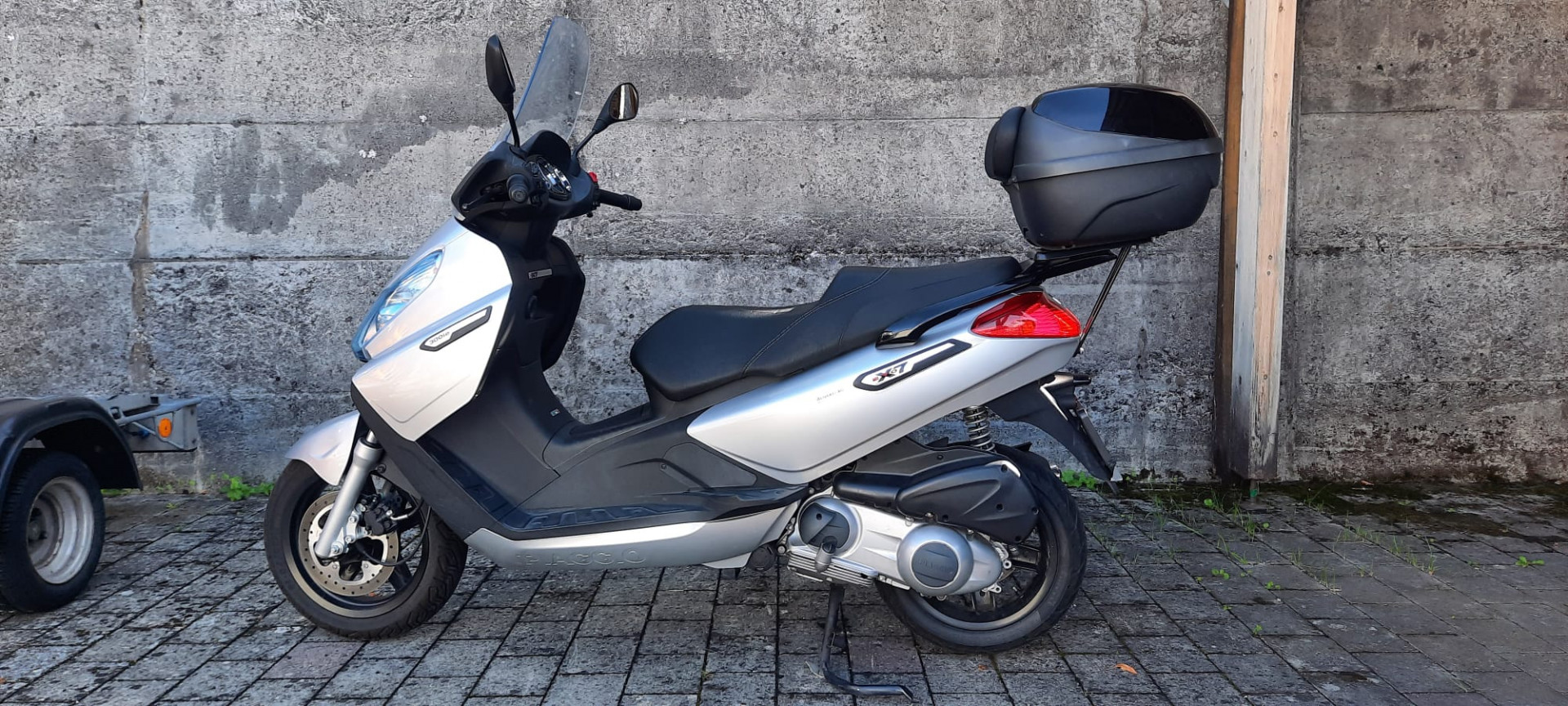 PIAGGIO X7 300-showroom-element-1