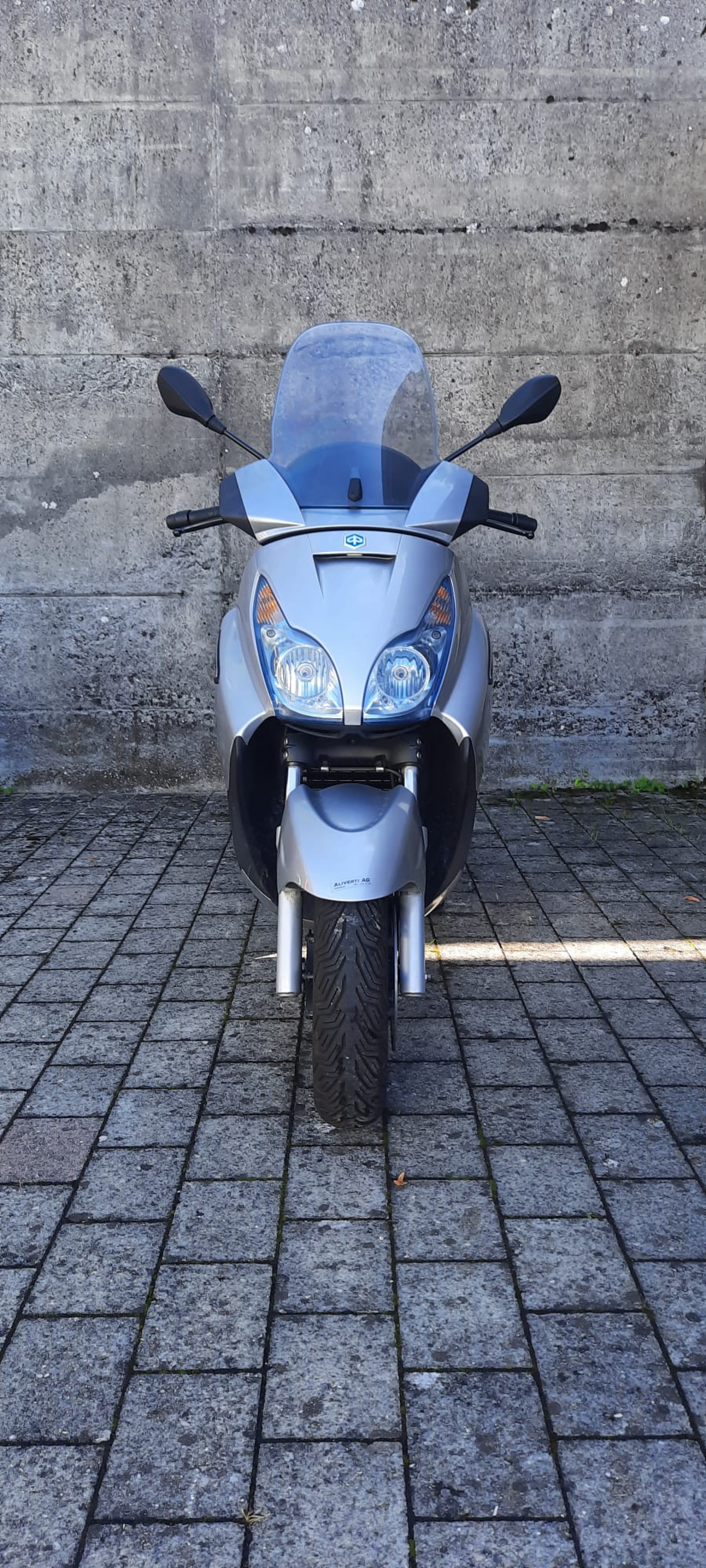 PIAGGIO X7 300-showroom-element-2