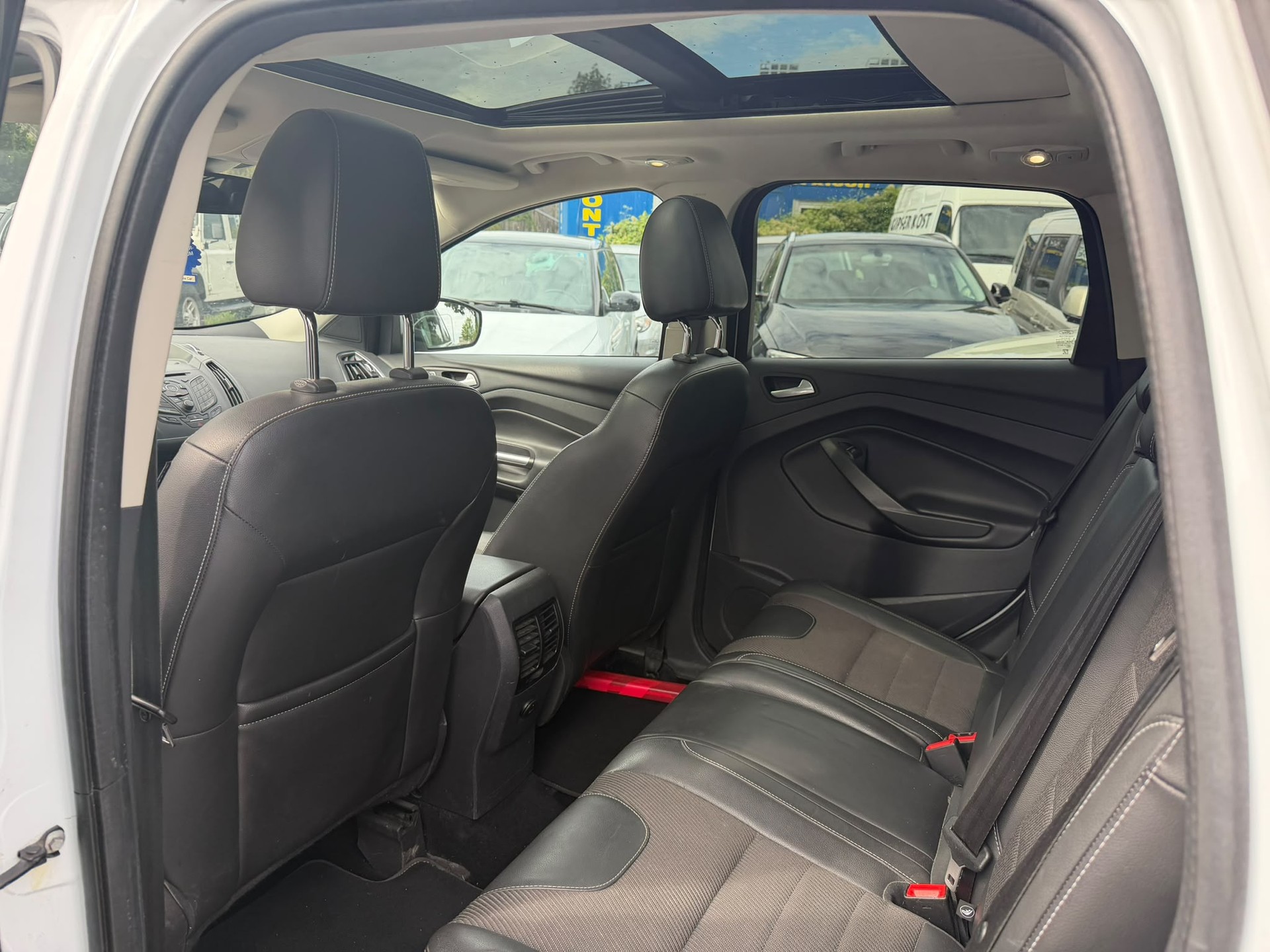 FORD Kuga 2.0 TDCi Titanium S 4WD PowerShift-image-7