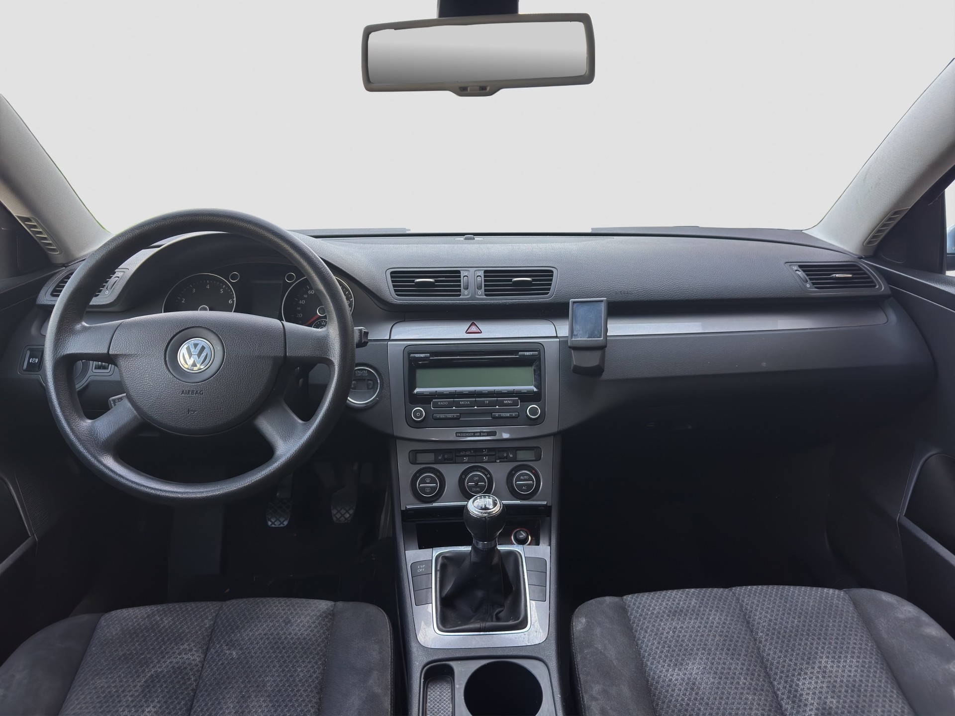 VW Passat 1.4 TSI Trendline-image-4