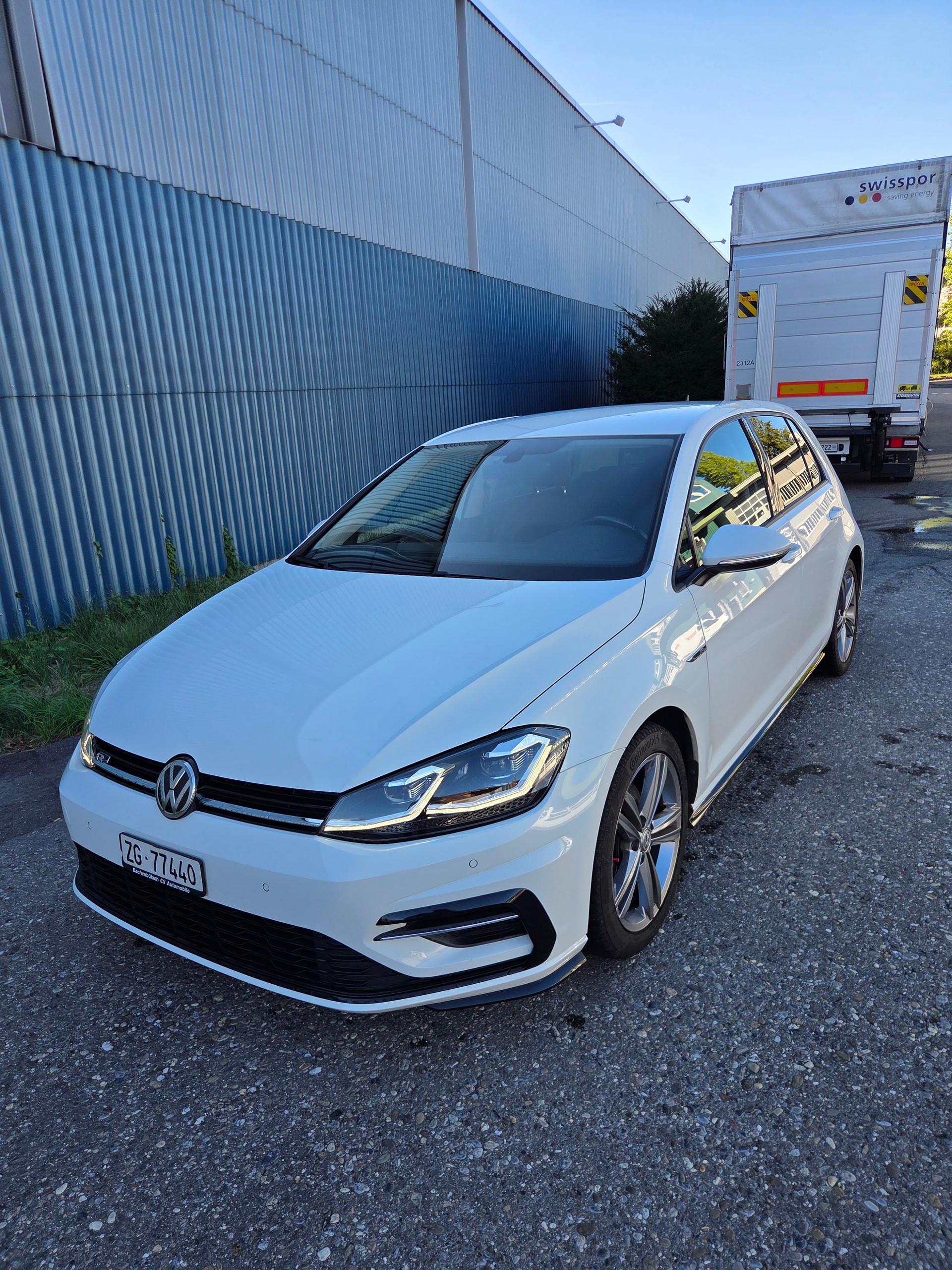 VW 1.5 TSI R Line-image-0