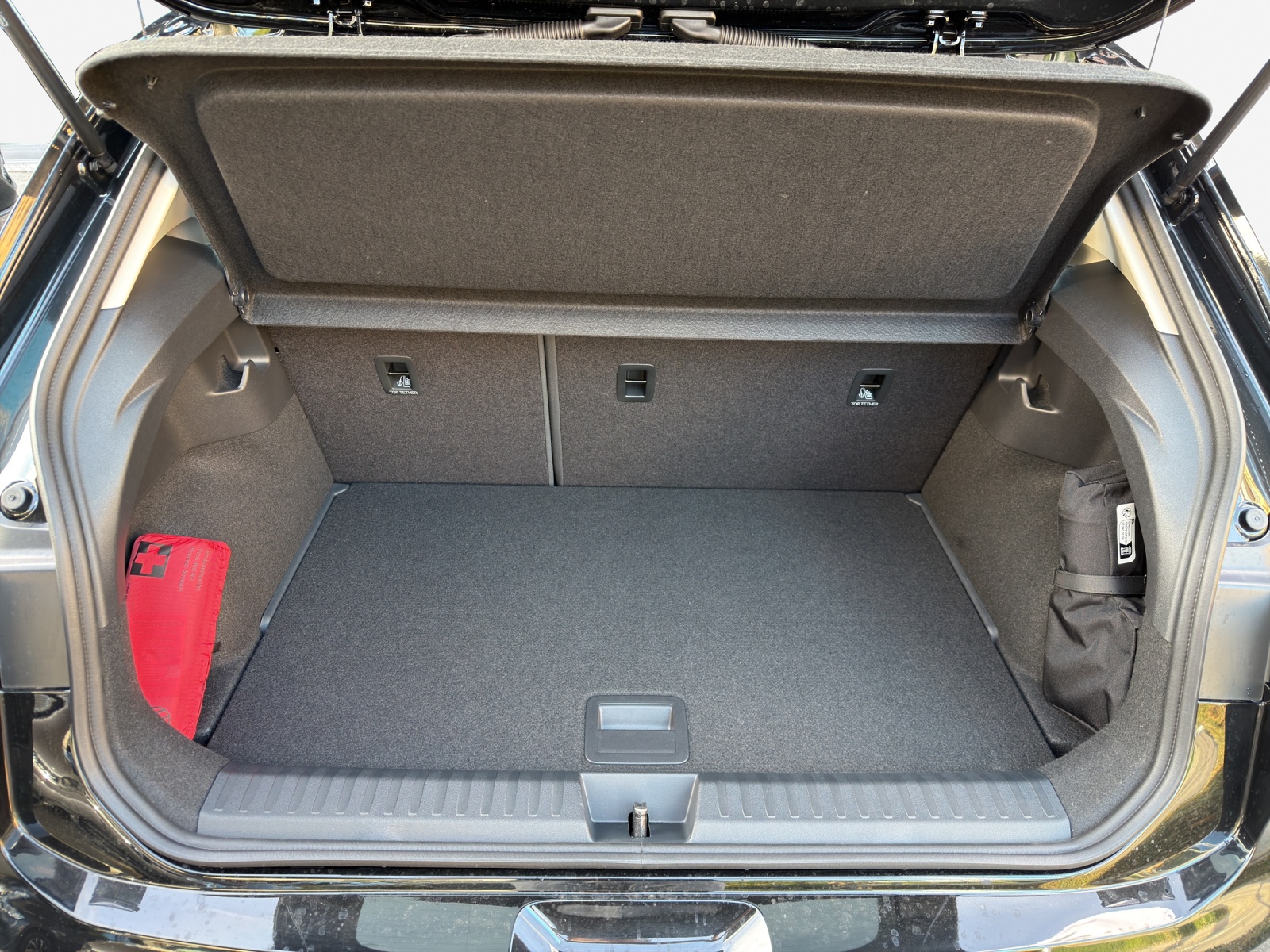 VW ID.Polo 52 kWh Life Edition One-image-12
