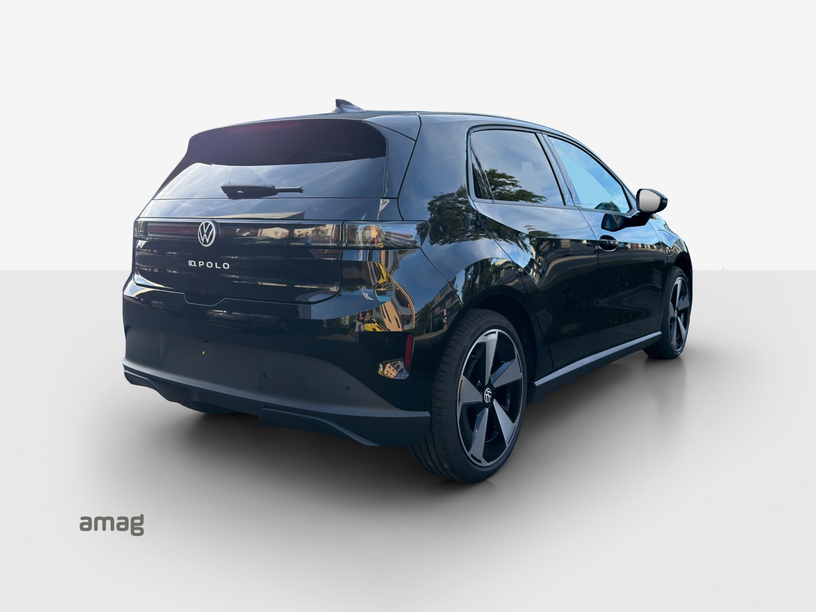 VW ID.Polo 52 kWh Life Edition One-image-4