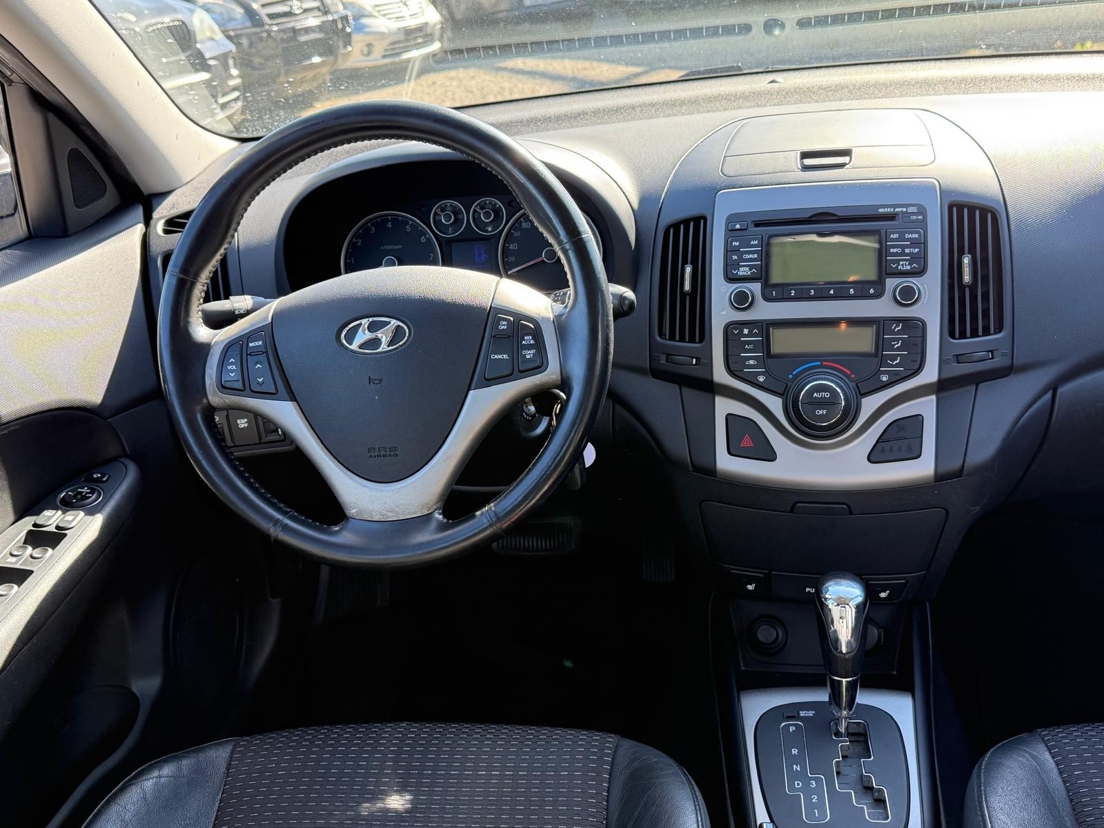 HYUNDAI i30 2.0 Premium Automatic-image-12