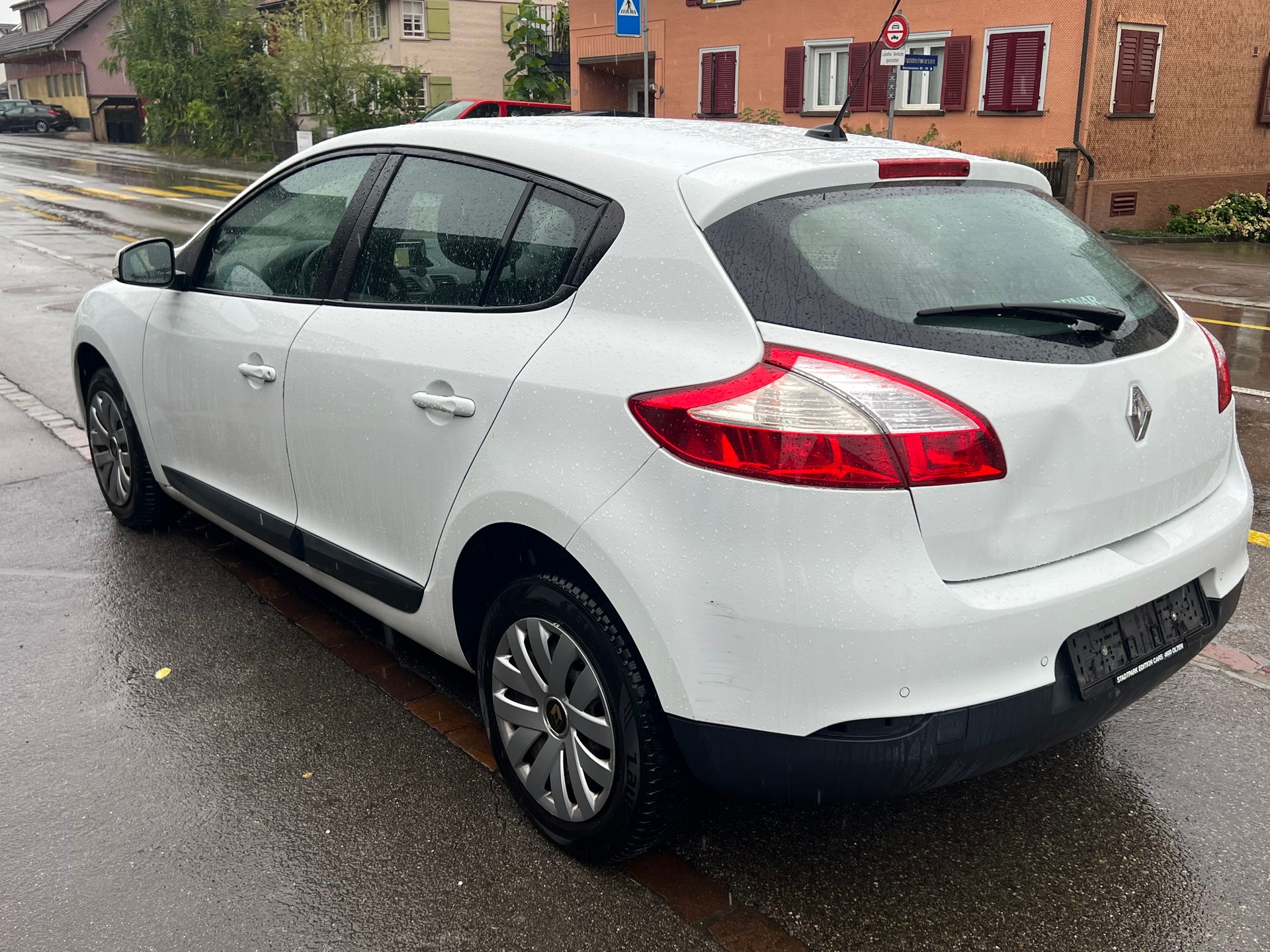 RENAULT Mégane 1.5 dCi Expression EDC-image-3