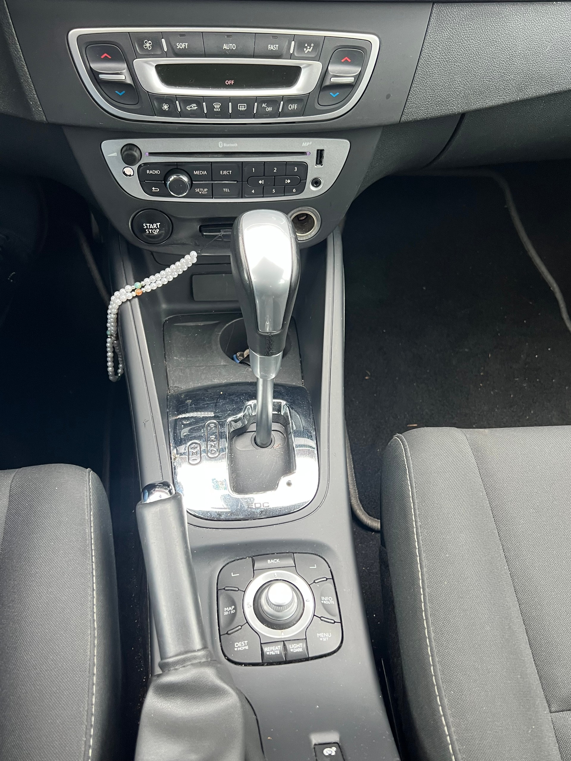RENAULT Mégane 1.5 dCi Expression EDC-image-8