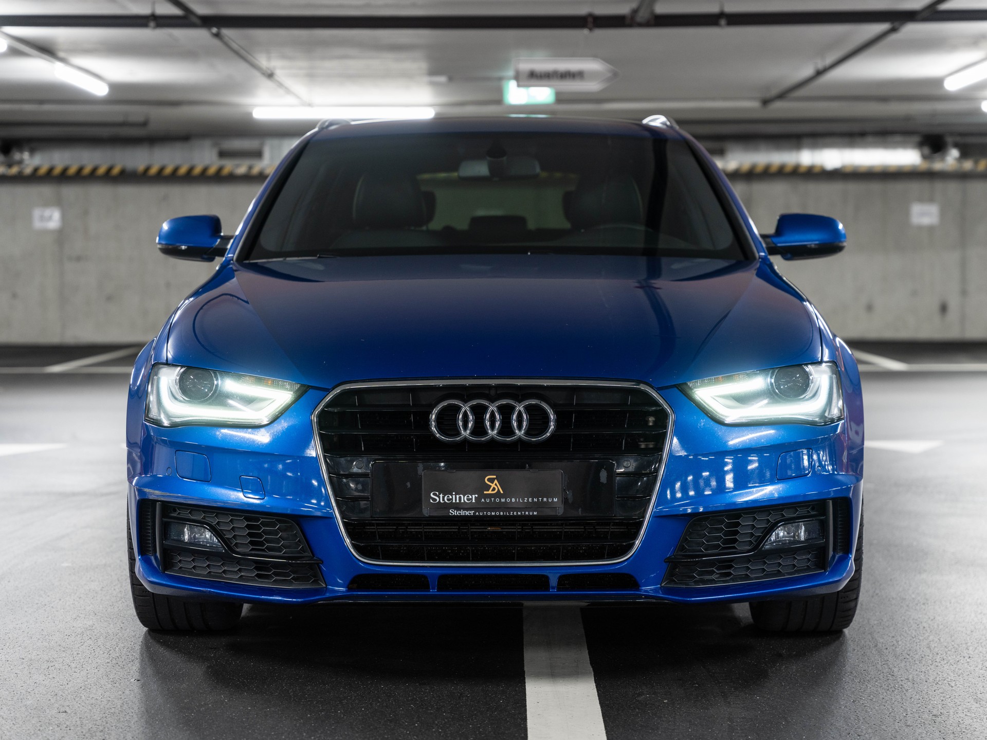 AUDI A4 Avant 2.0 TDI-image-15