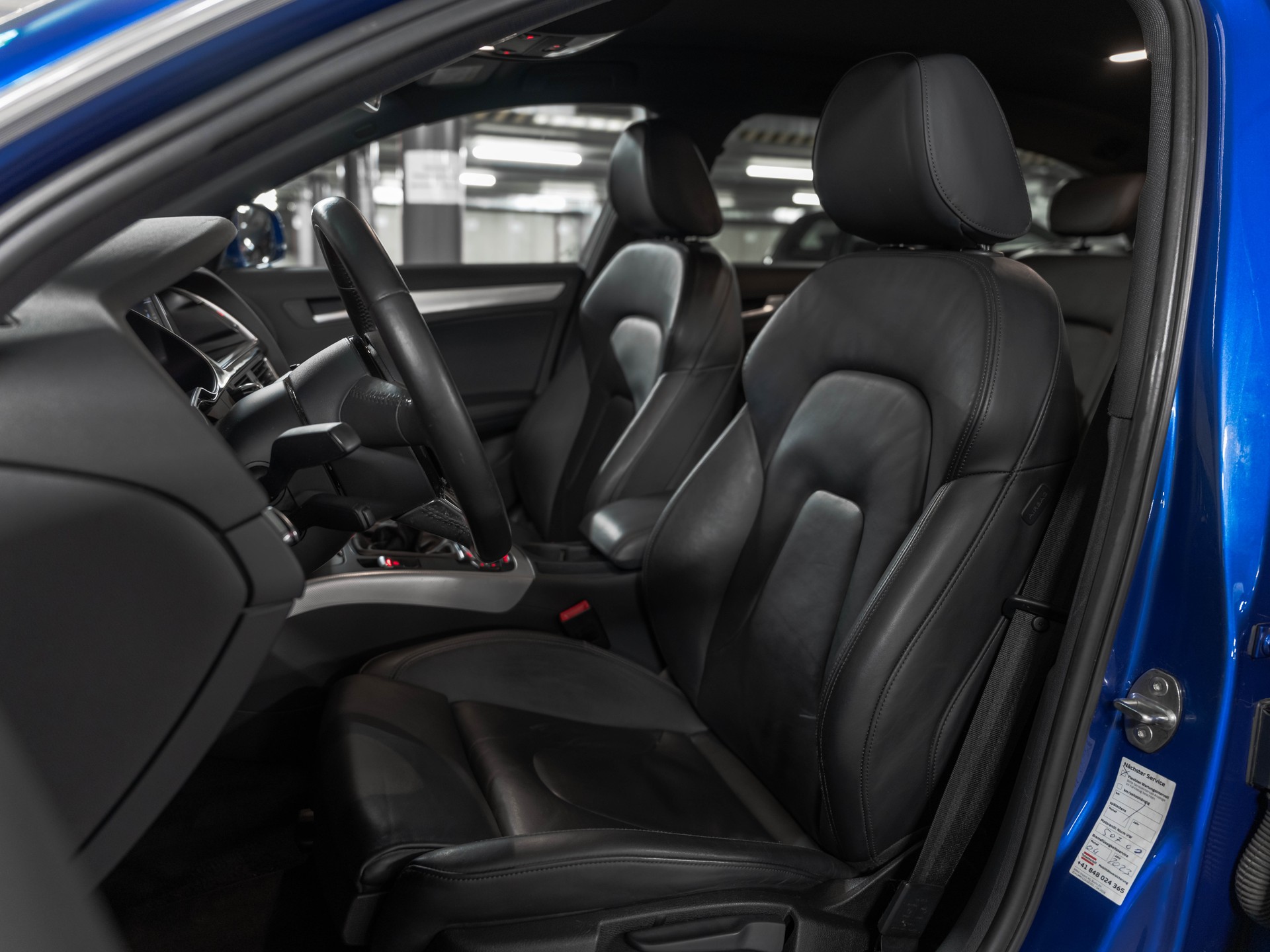 AUDI A4 Avant 2.0 TDI-image-29