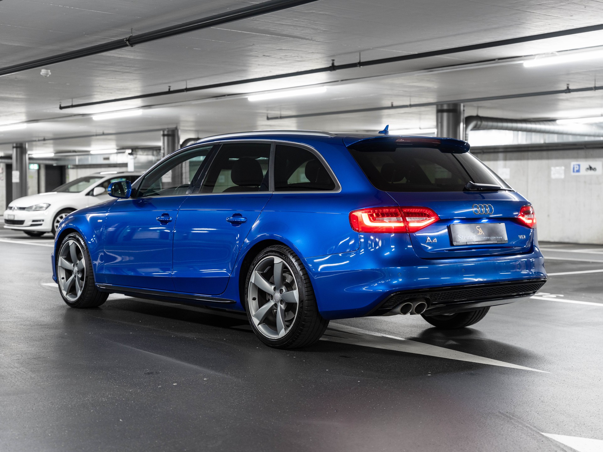 AUDI A4 Avant 2.0 TDI-image-5