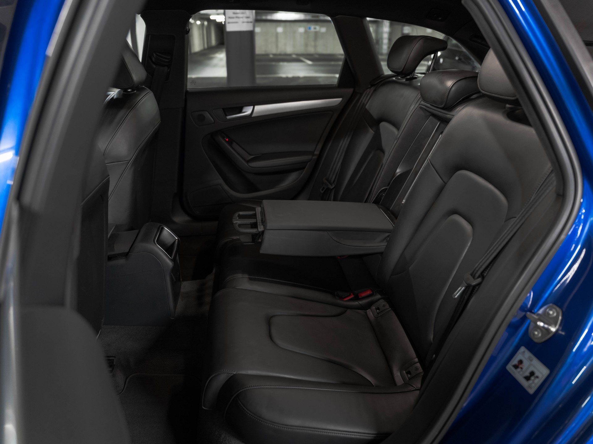 AUDI A4 Avant 2.0 TDI-image-31