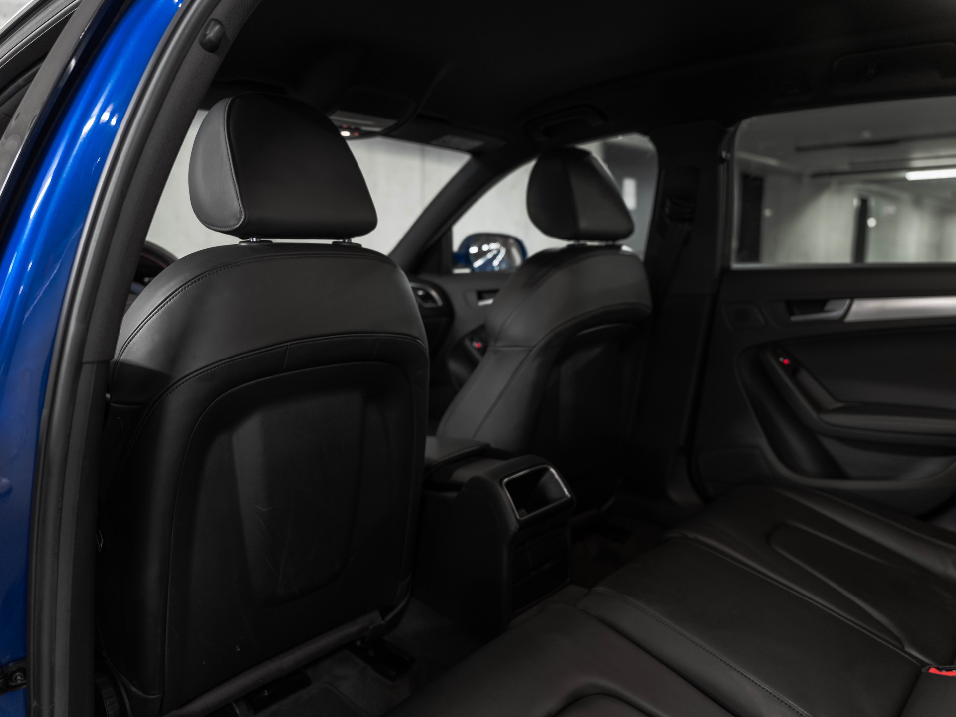 AUDI A4 Avant 2.0 TDI-image-30