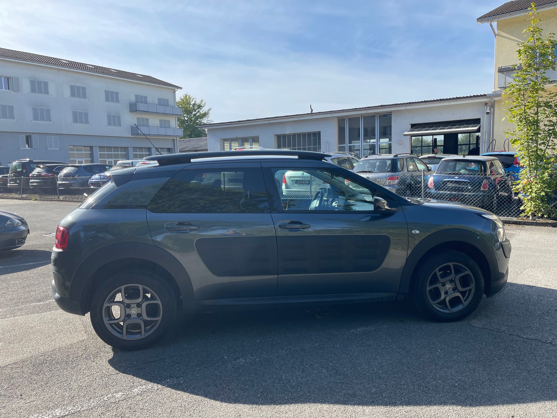 CITROEN C4 Cactus 1.6 BlueHDi Shine Edition ETG6-image-5